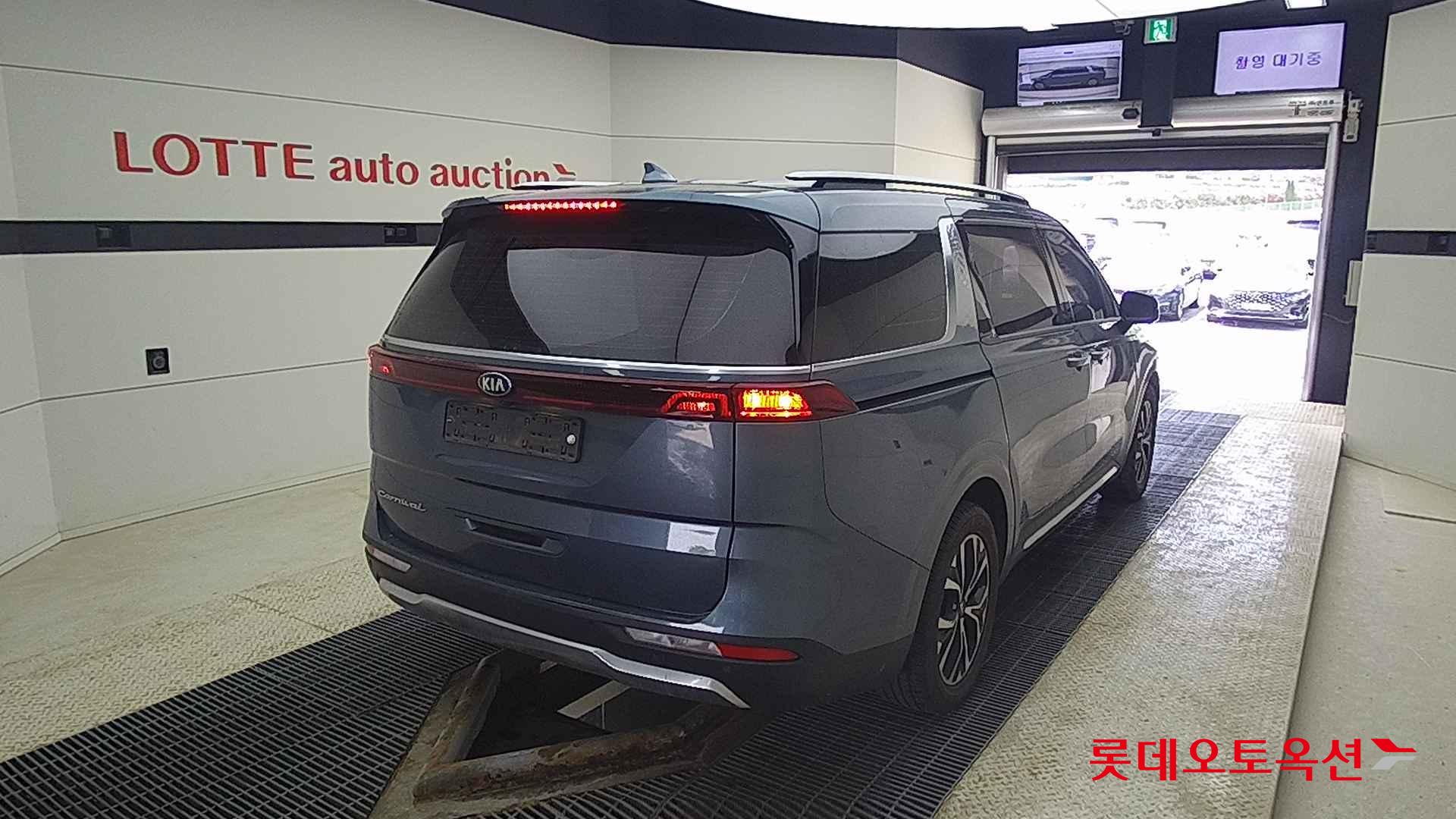 Kia Carnival id 2698441 из Кореи 20