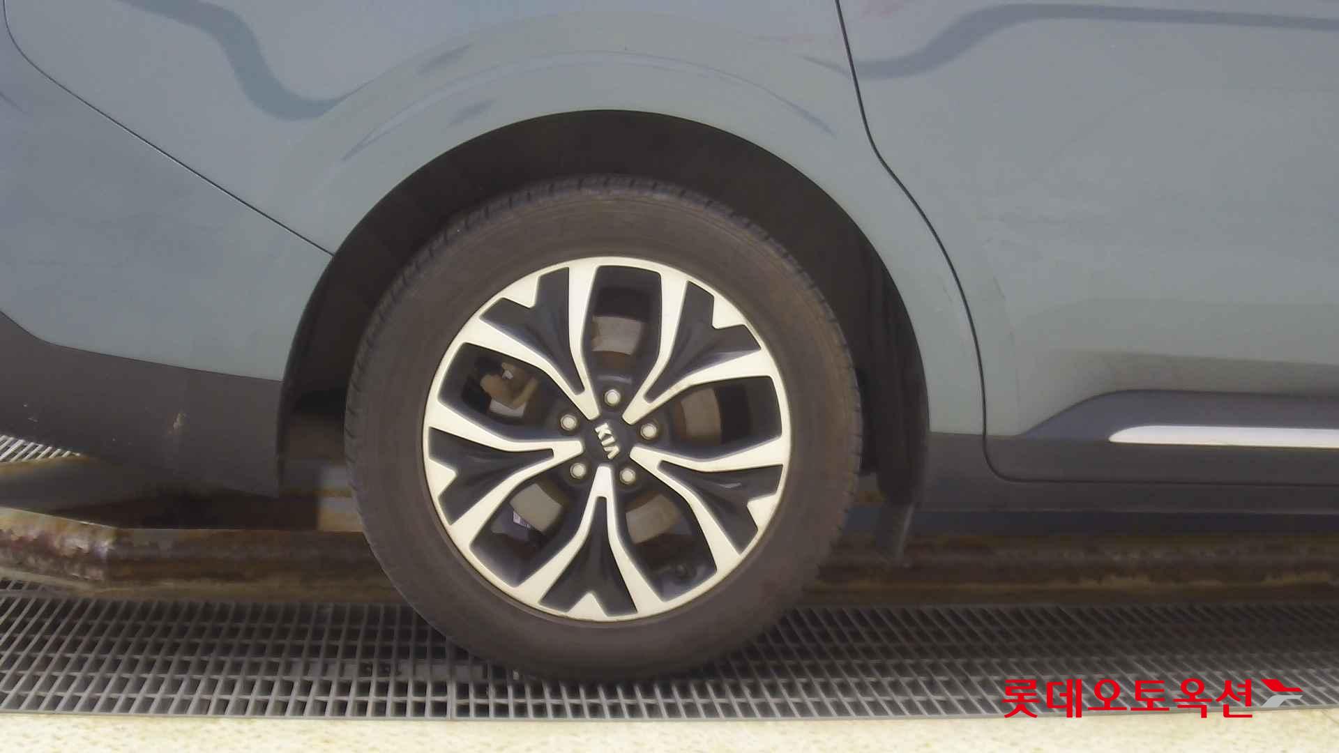 Kia Carnival id 2698441 из Кореи 24