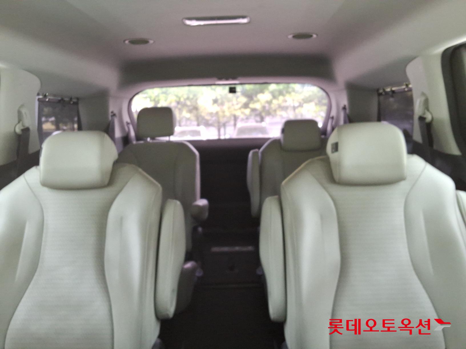 Kia Carnival id 2698441 из Кореи 32