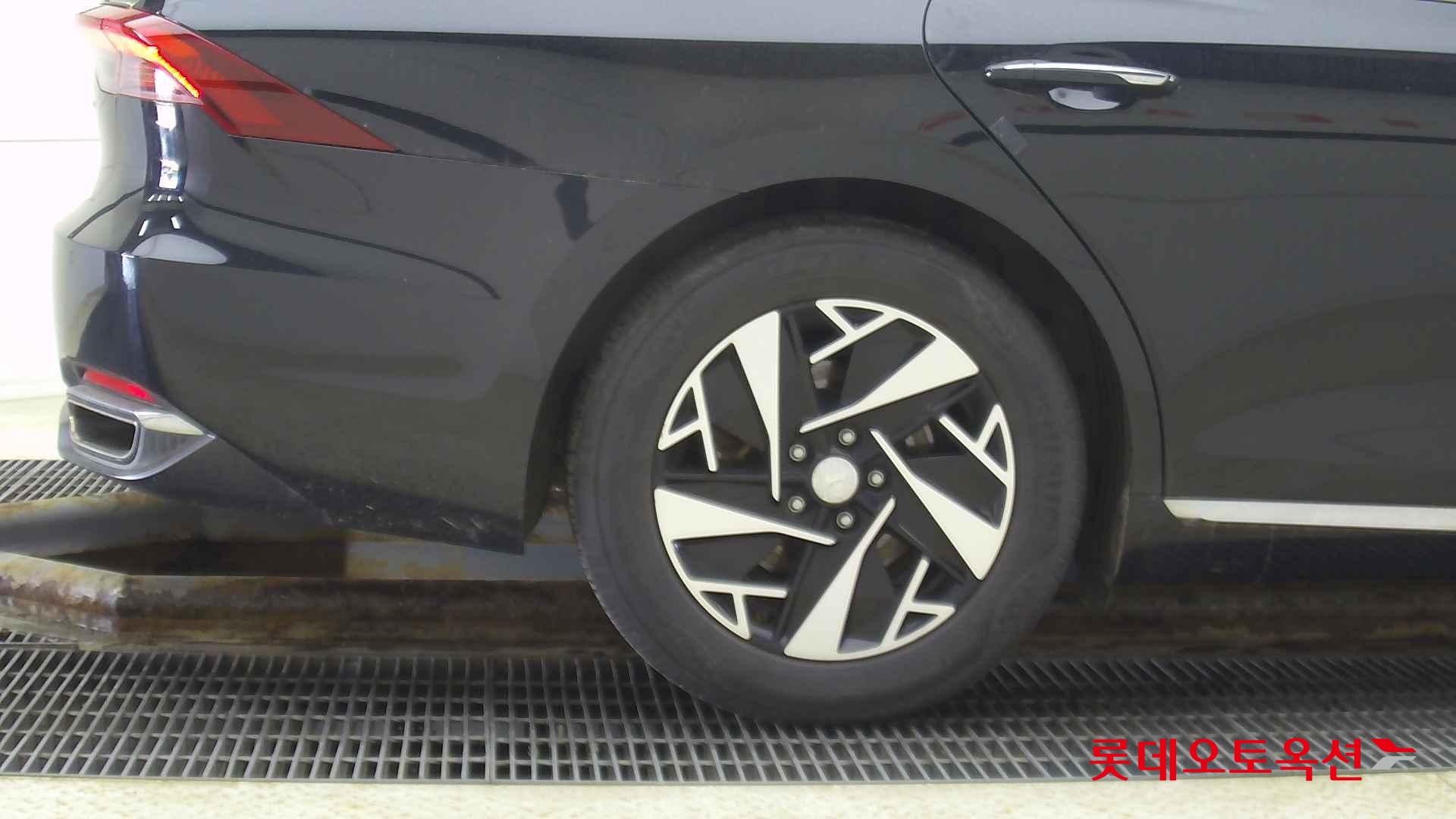 Hyundai Grandeur Hybrid id 2698349 из Кореи 24