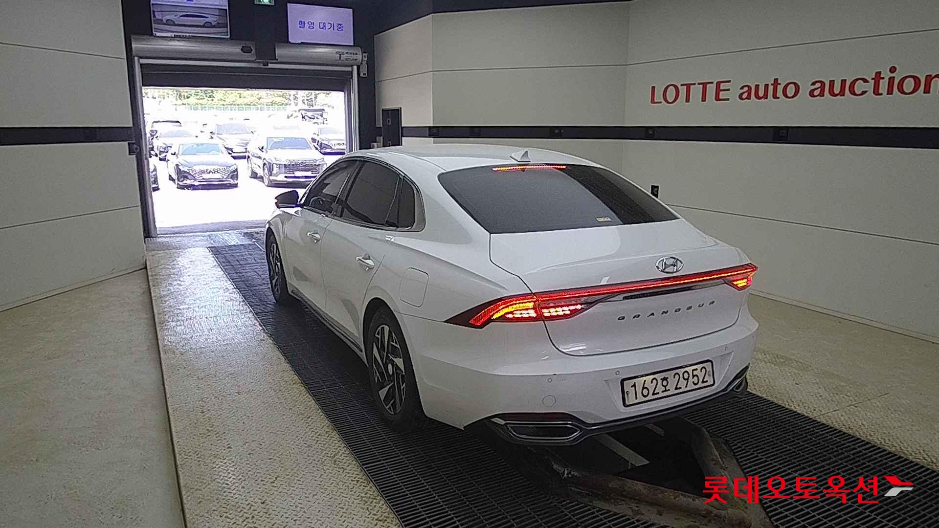 Hyundai Grandeur Hybrid id 2704029 из Кореи 9