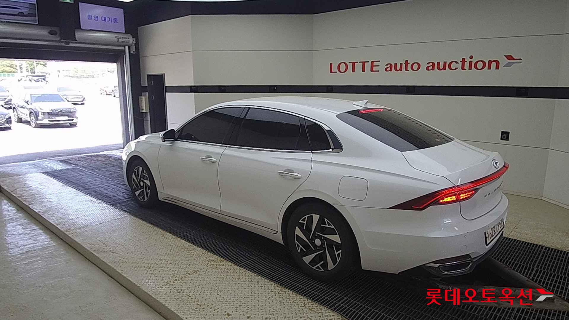 Hyundai Grandeur Hybrid id 2704029 из Кореи 10