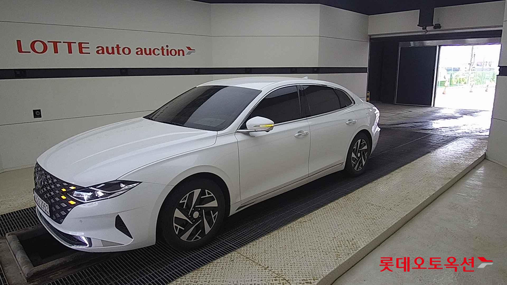 Hyundai Grandeur Hybrid id 2704029 из Кореи 13