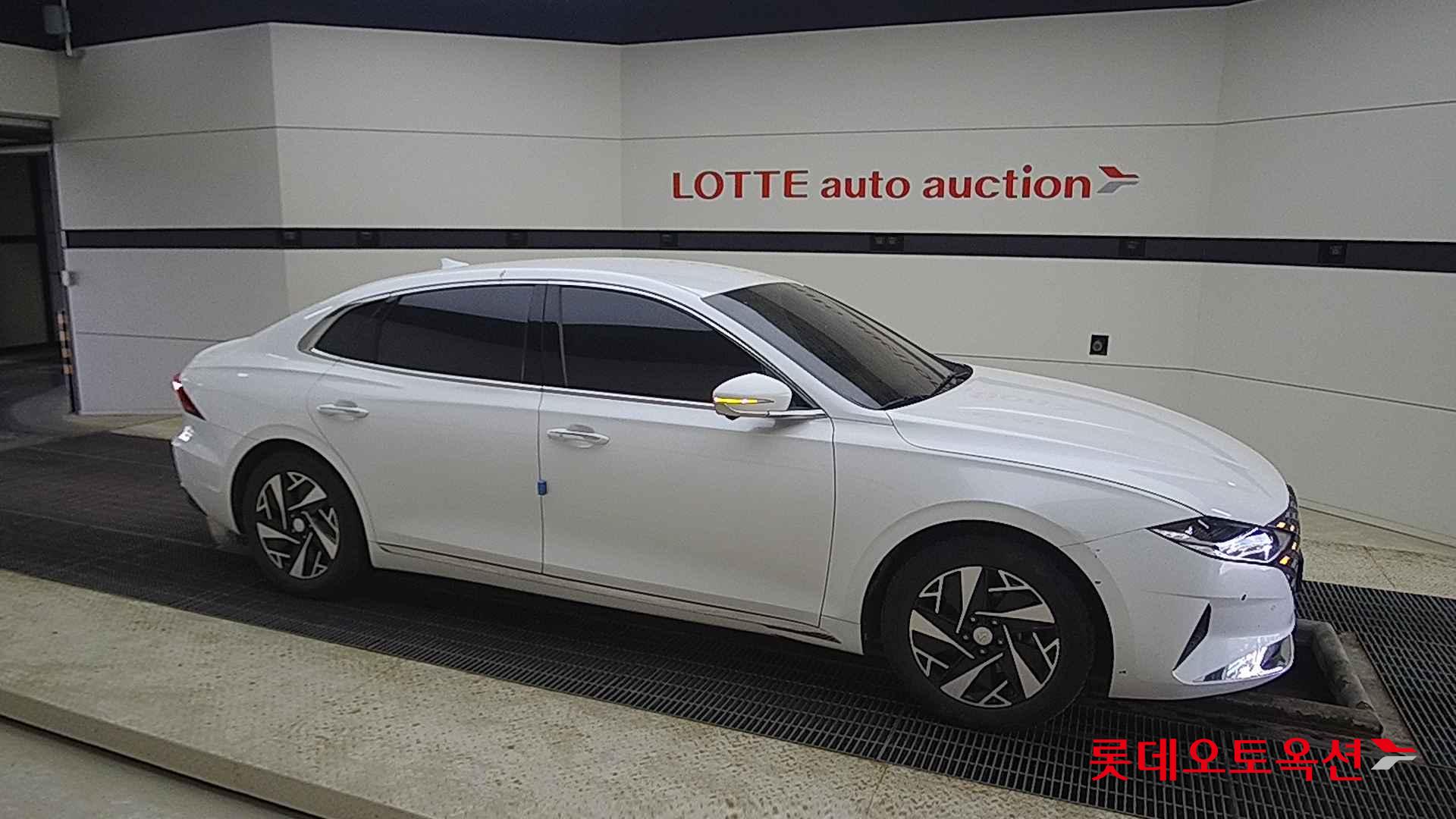 Hyundai Grandeur Hybrid id 2704029 из Кореи 17