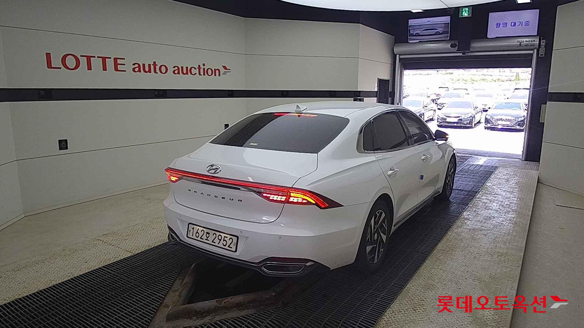 Hyundai Grandeur Hybrid id 2704029 из Кореи 20