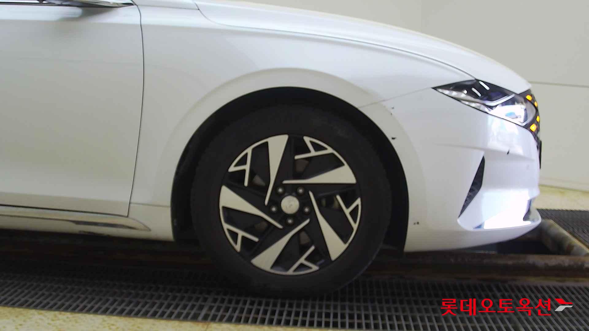 Hyundai Grandeur Hybrid id 2704029 из Кореи 23