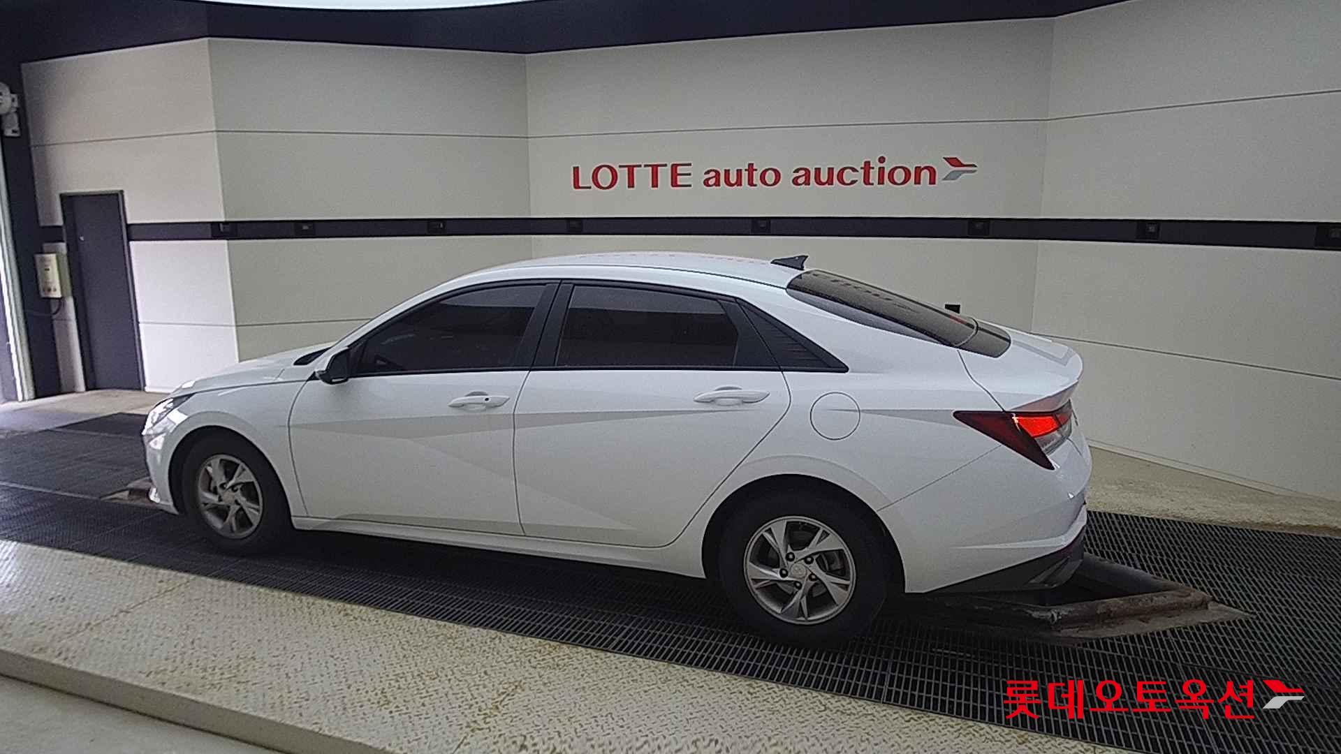 Hyundai Avante id 2703973 из Кореи 11