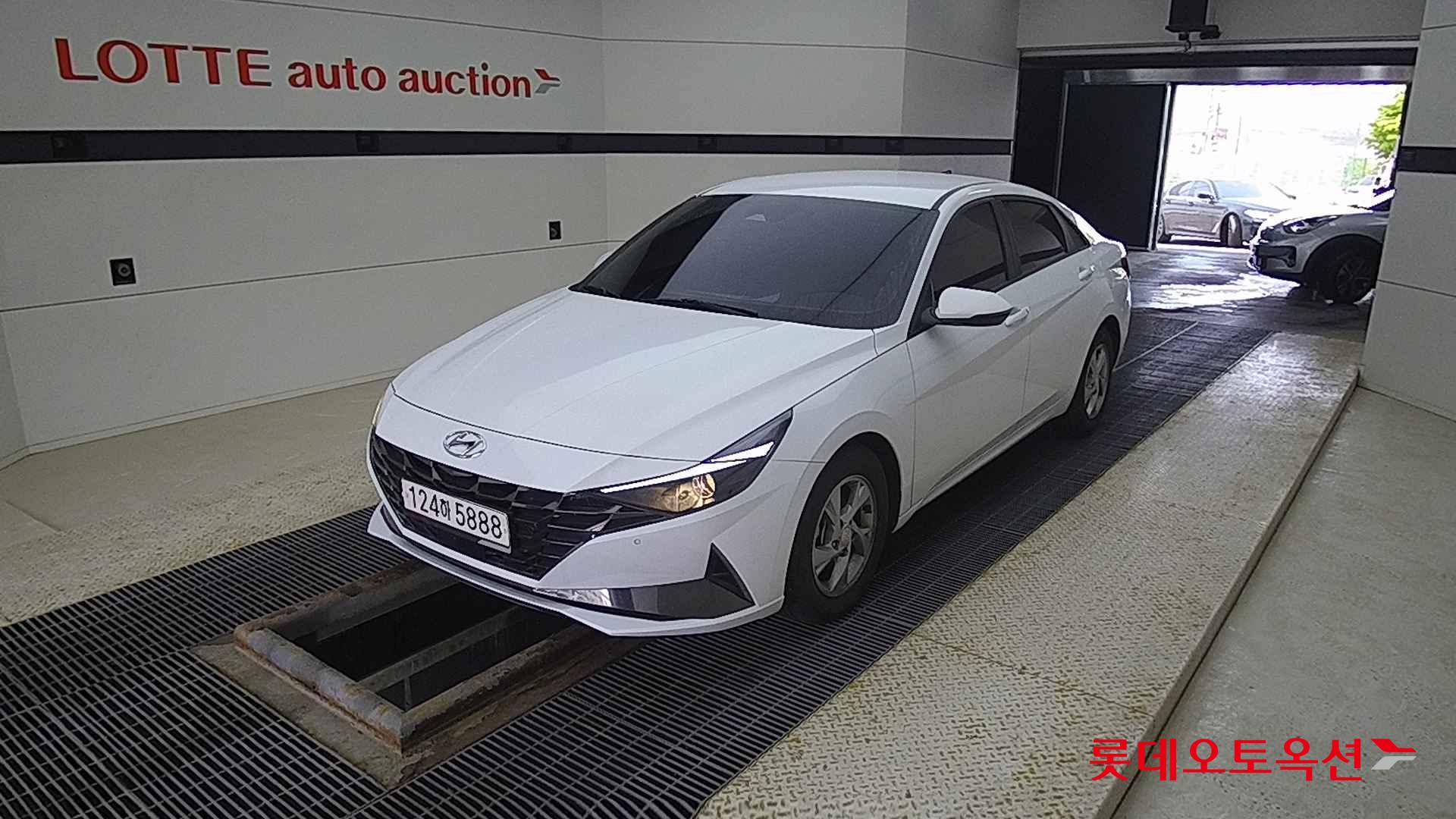 Hyundai Avante id 2703973 из Кореи 14