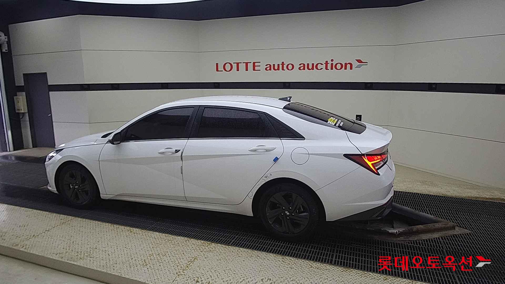 Hyundai Avante id 2708649 из Кореи 11