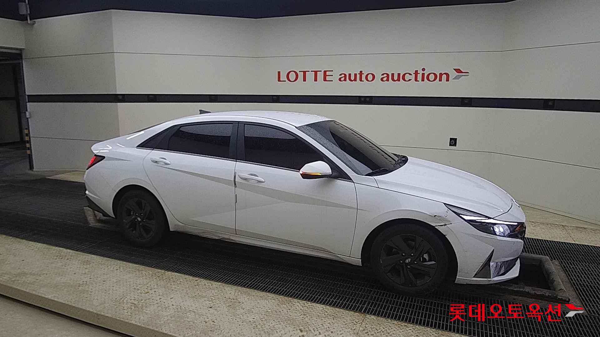 Hyundai Avante id 2708649 из Кореи 17