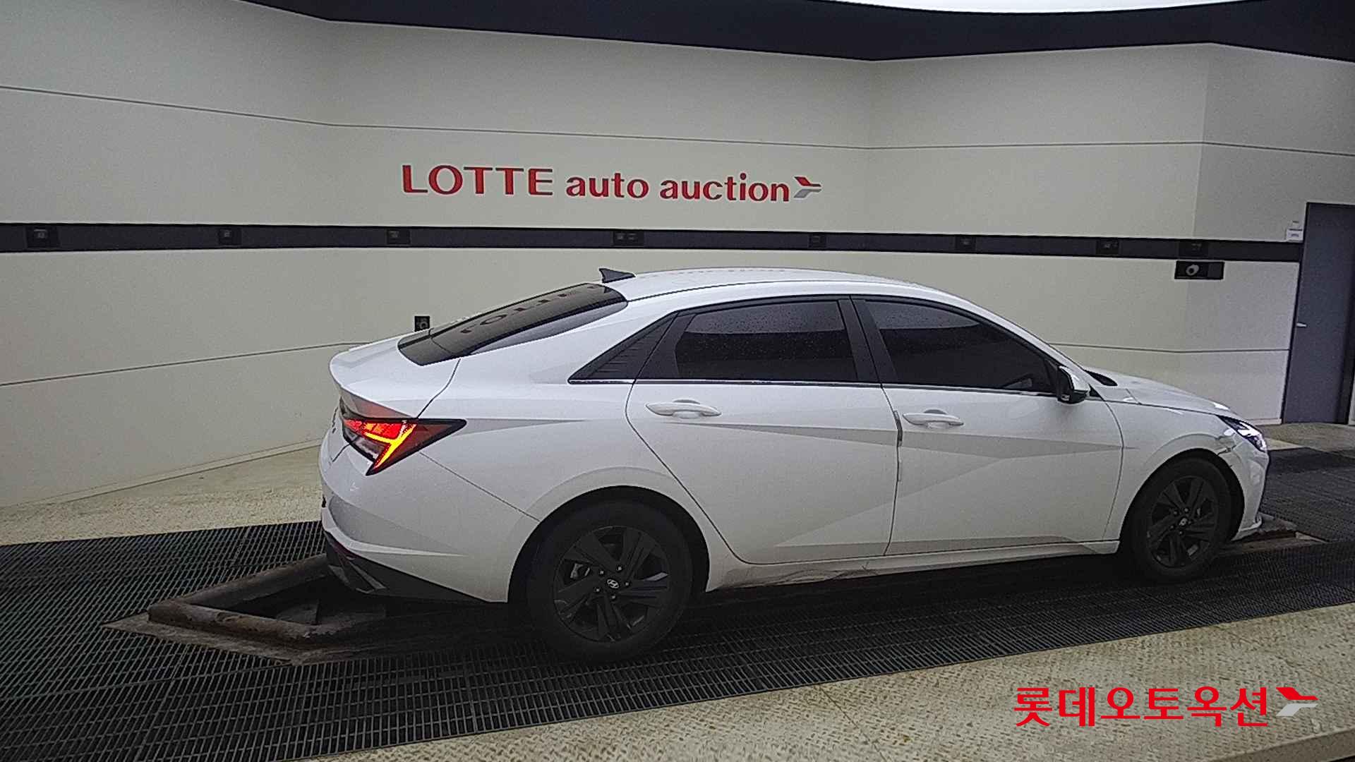 Hyundai Avante id 2708649 из Кореи 18