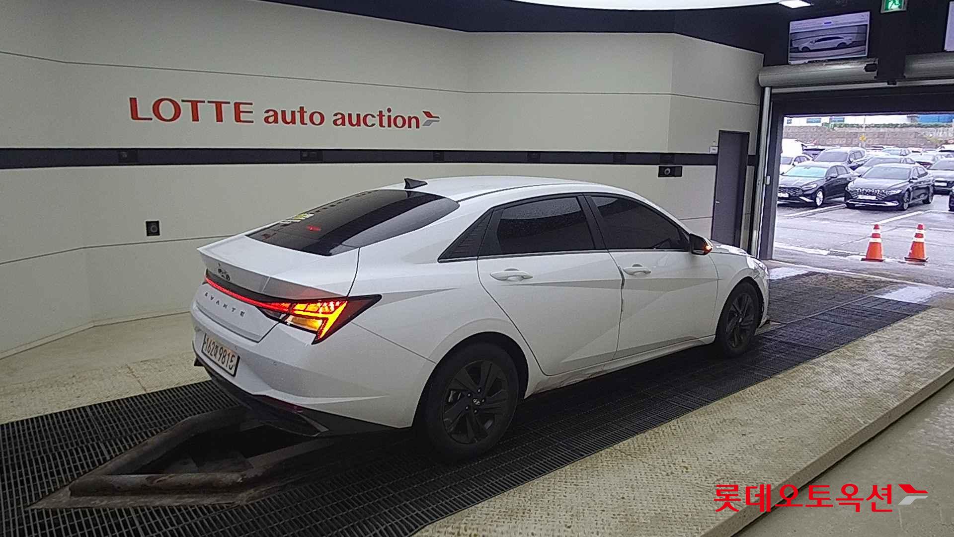 Hyundai Avante id 2708649 из Кореи 19