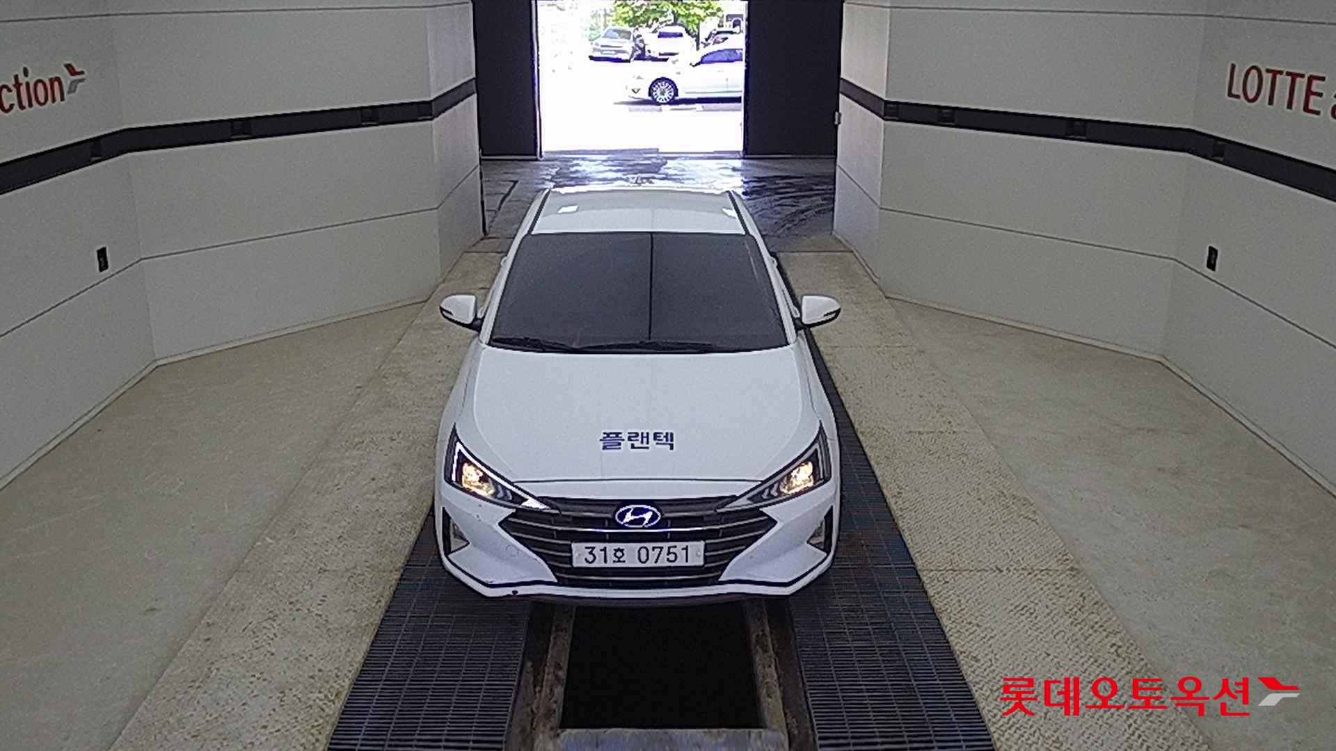 Hyundai Avante id 2698386 из Кореи 8