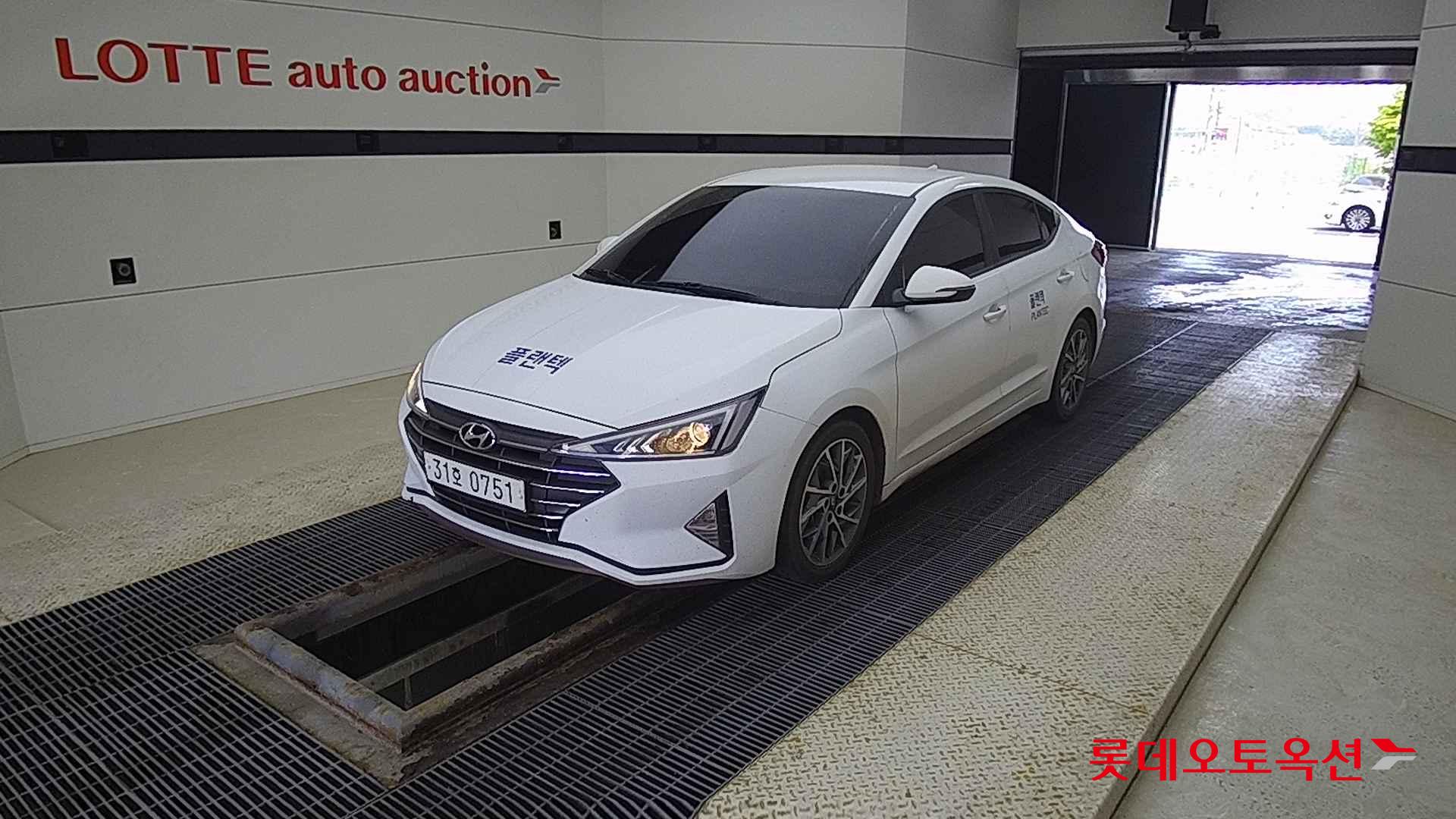 Hyundai Avante id 2698386 из Кореи 14