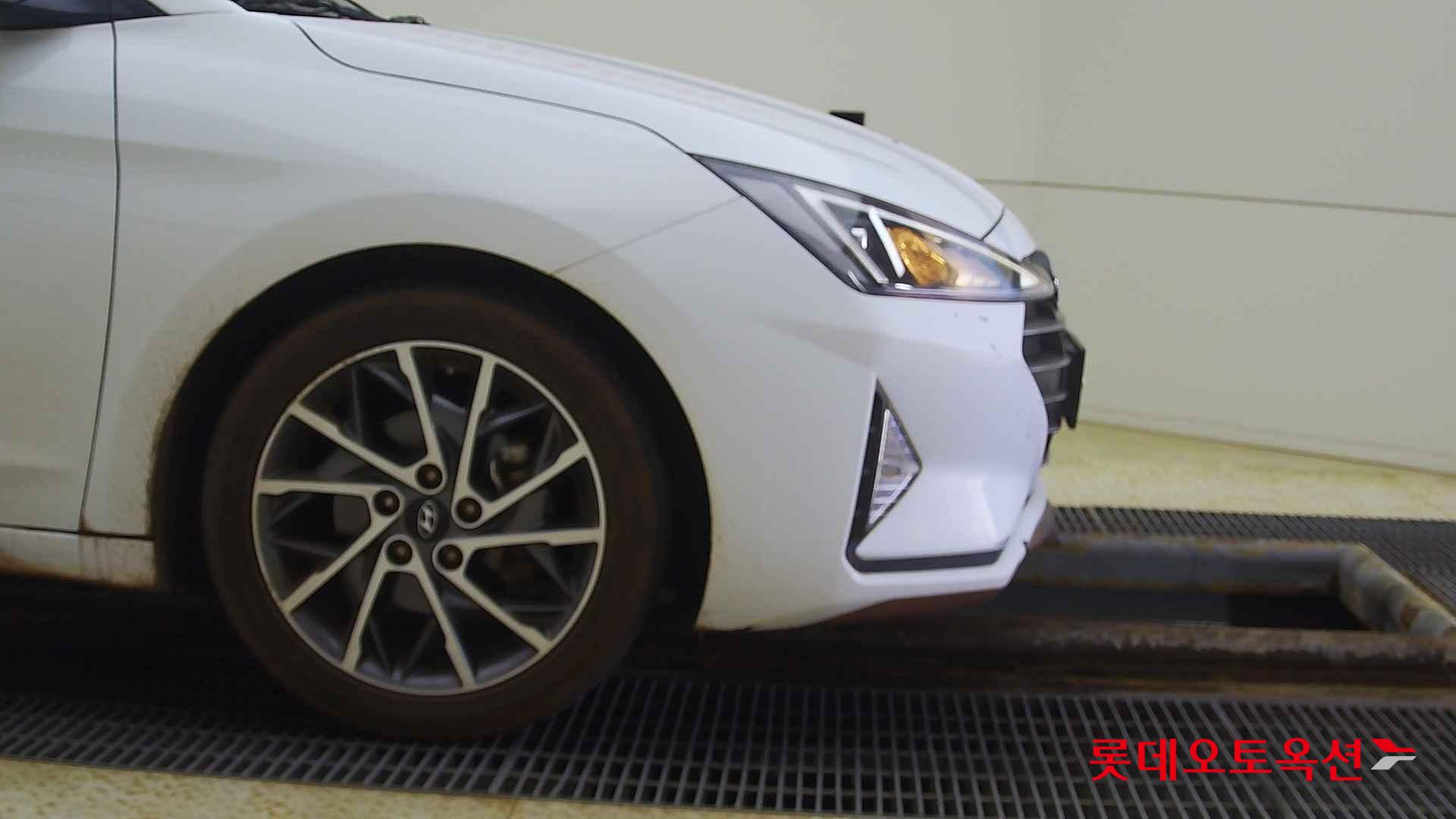 Hyundai Avante id 2698386 из Кореи 23