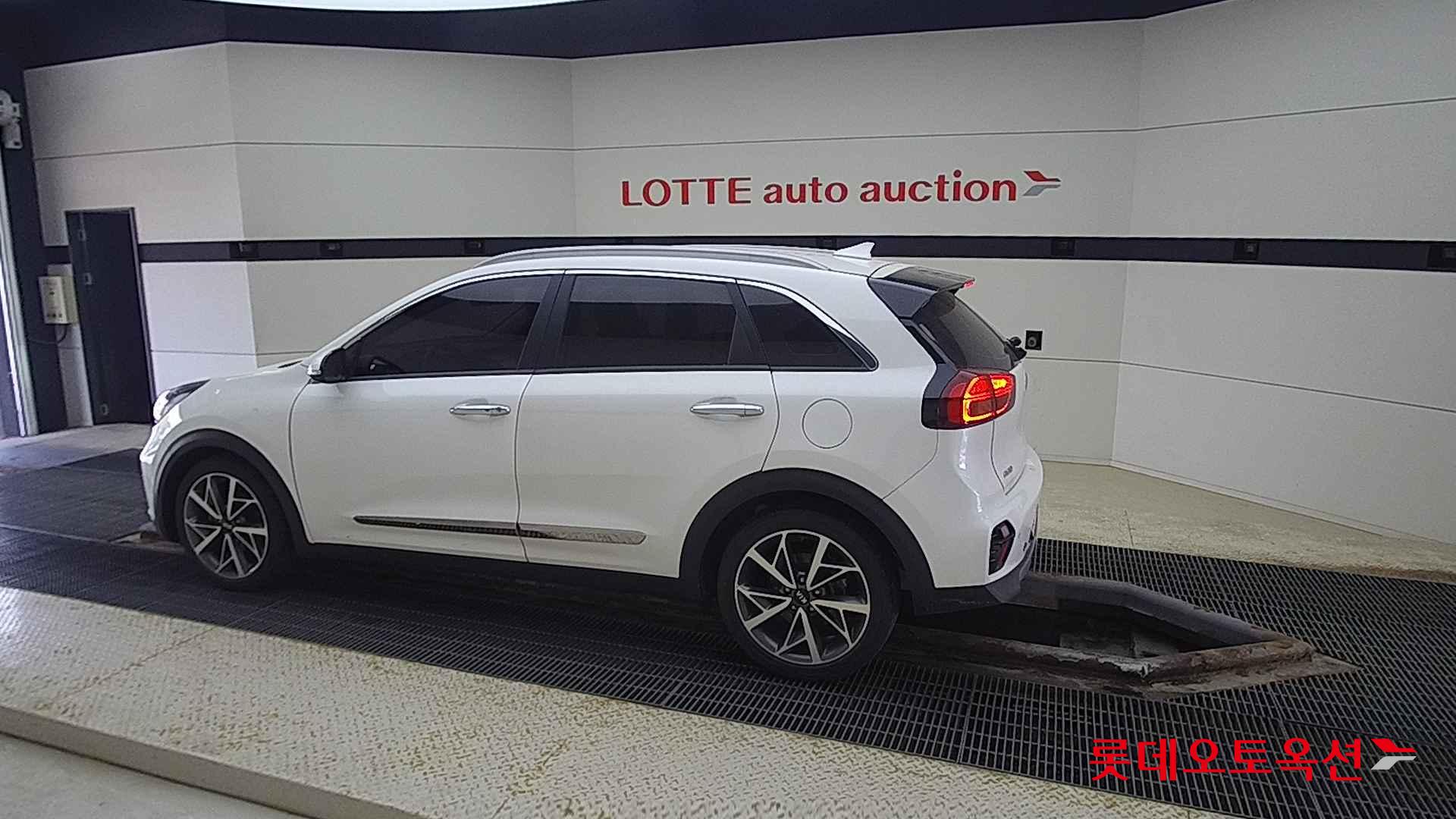 Kia Niro Hybrid id 2704072 из Кореи 11