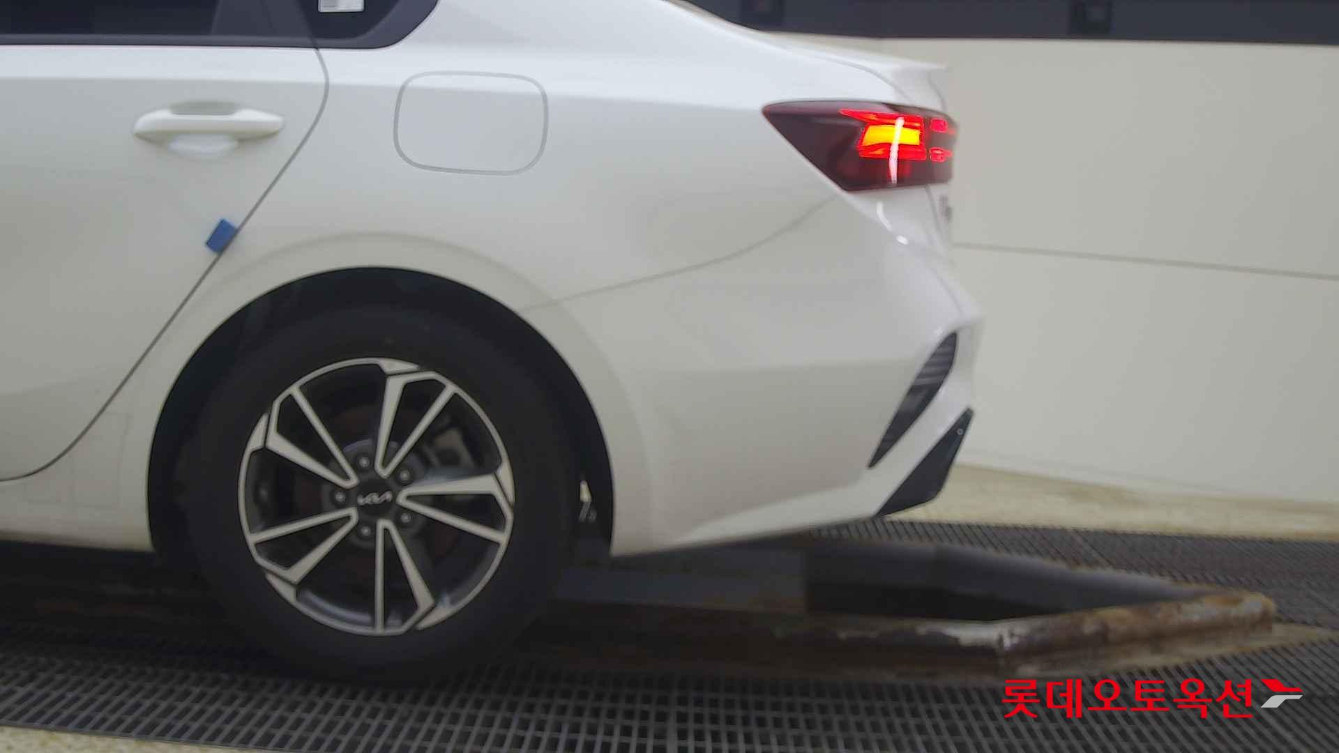 Kia K3 id 2658110 из Кореи 22