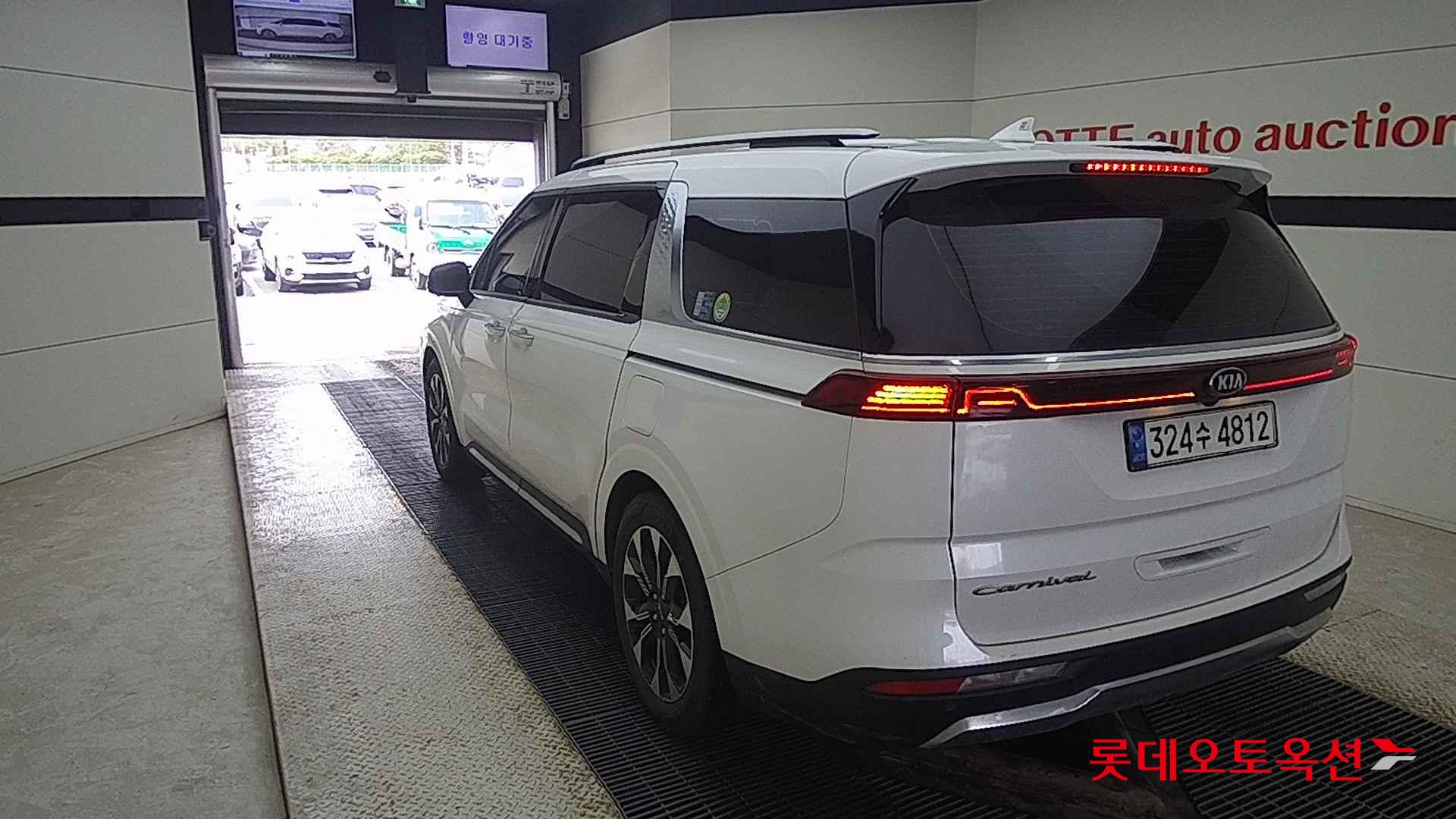 Kia Carnival id 2637527 из Кореи 9