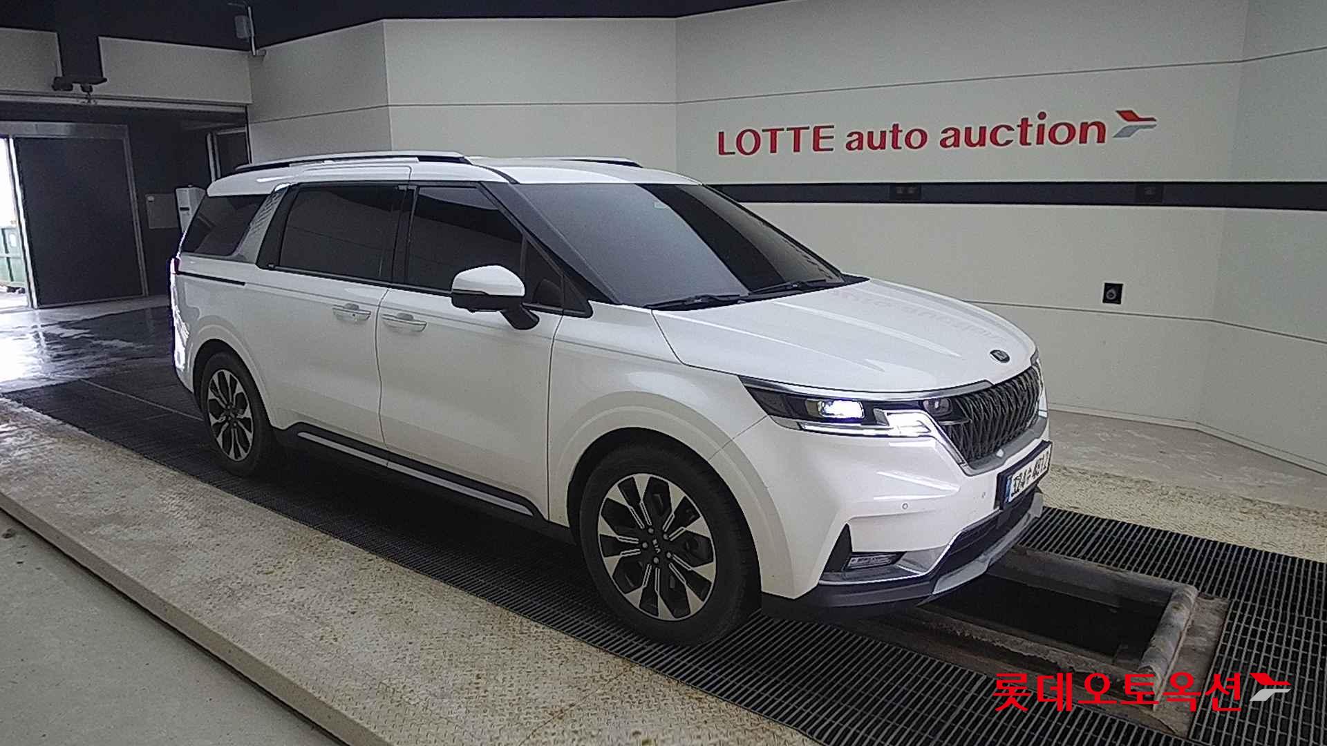 Kia Carnival id 2637527 из Кореи 16