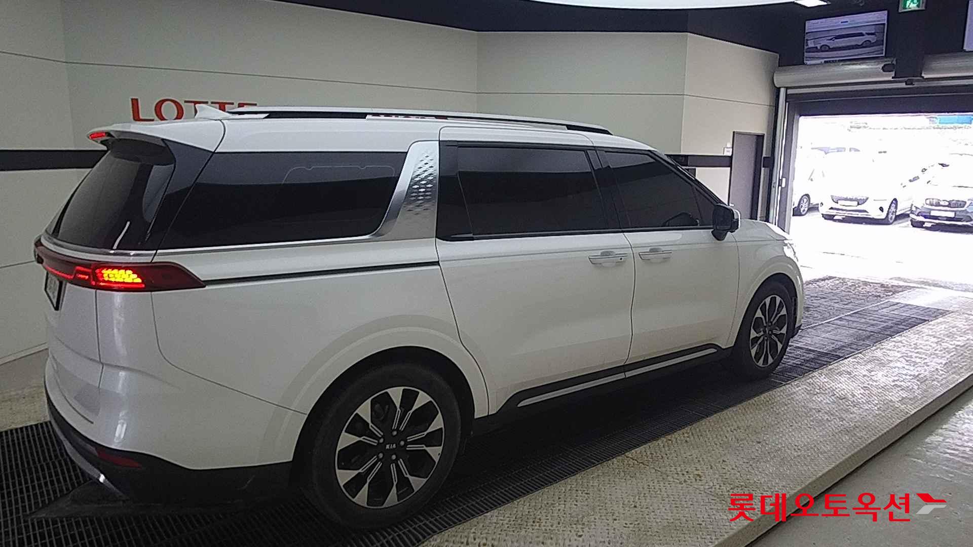 Kia Carnival id 2637527 из Кореи 19