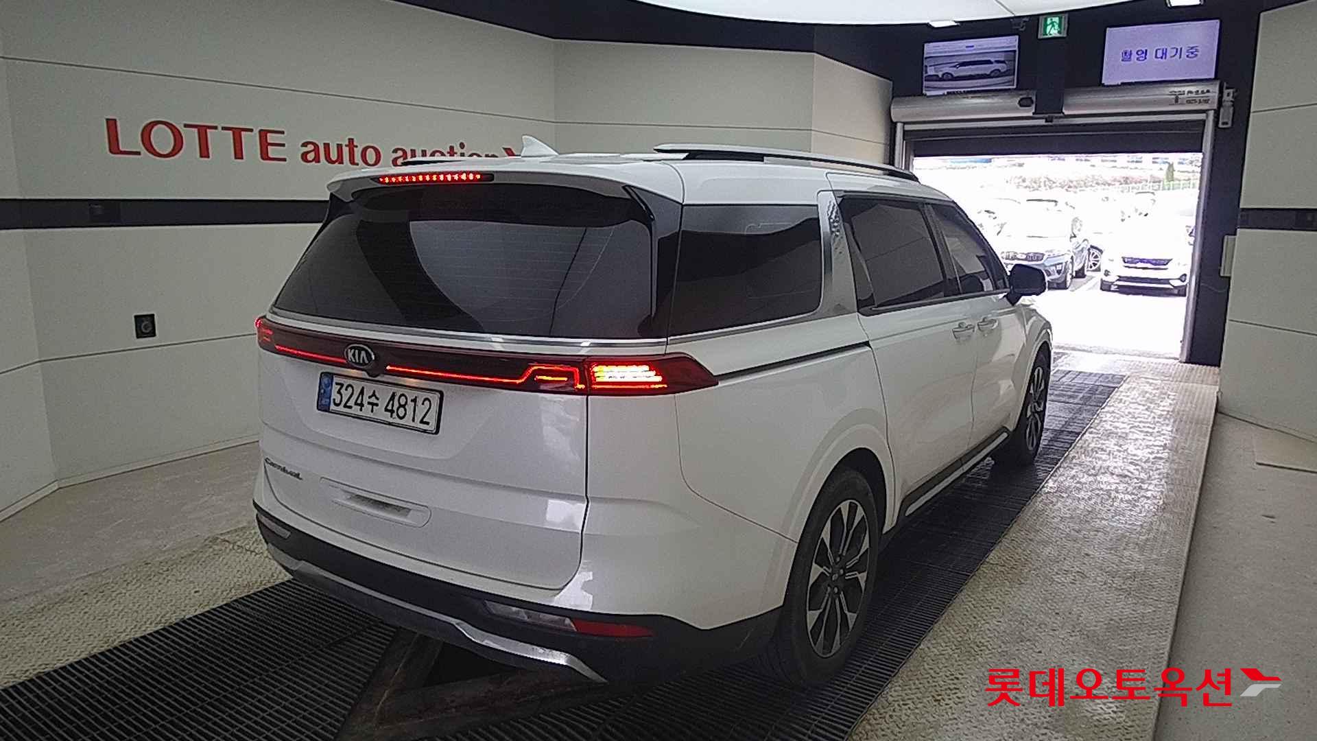 Kia Carnival id 2637527 из Кореи 20