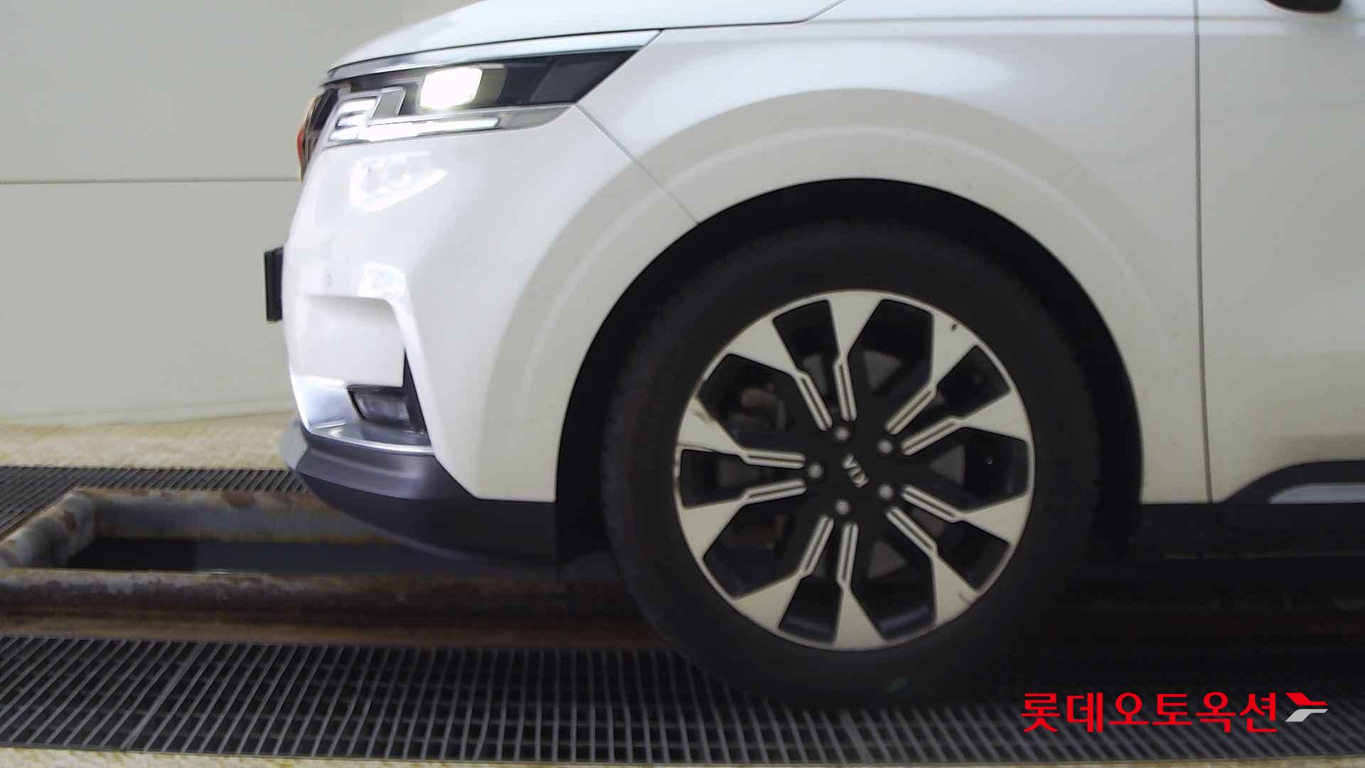 Kia Carnival id 2637527 из Кореи 21