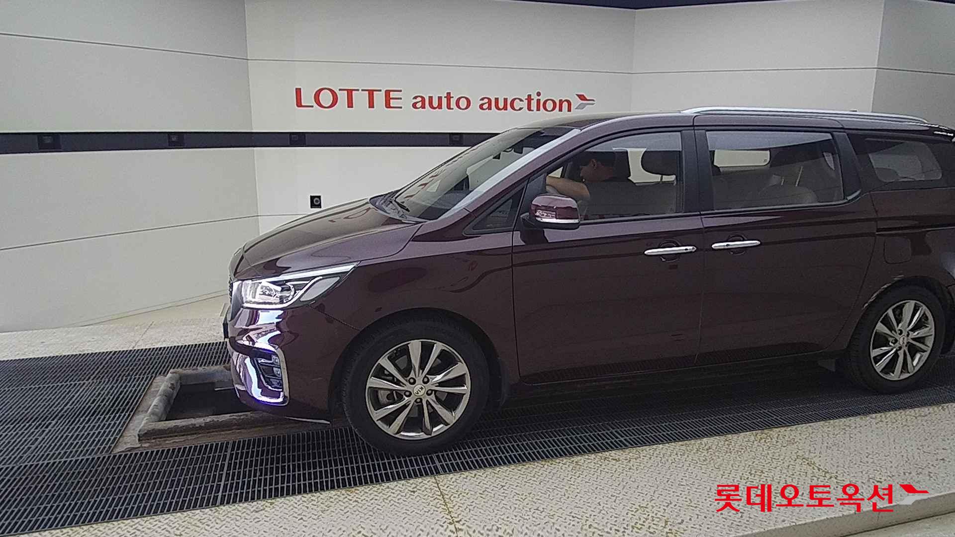 Kia Carnival id 2684538 из Кореи 12