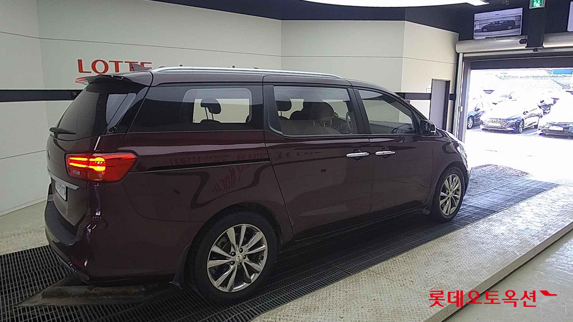 Kia Carnival id 2684538 из Кореи 19