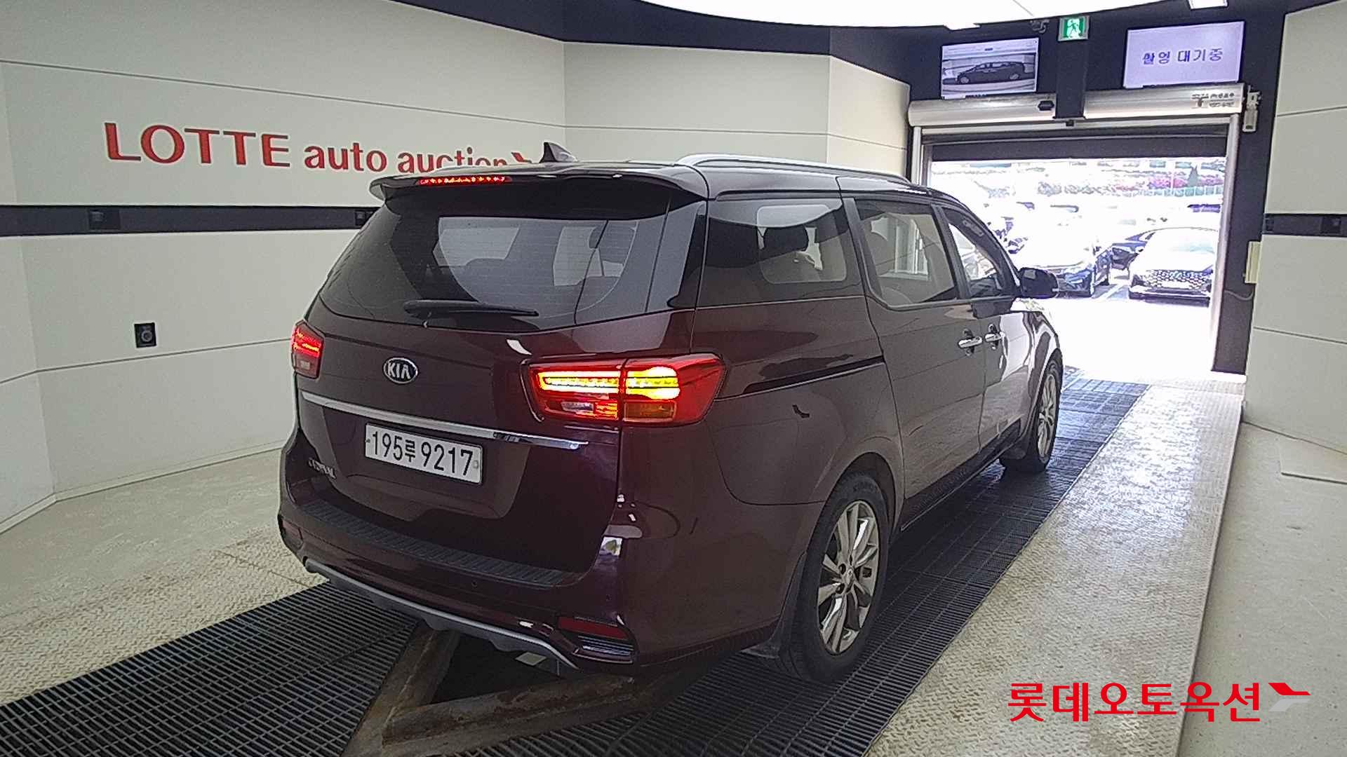 Kia Carnival id 2684538 из Кореи 20