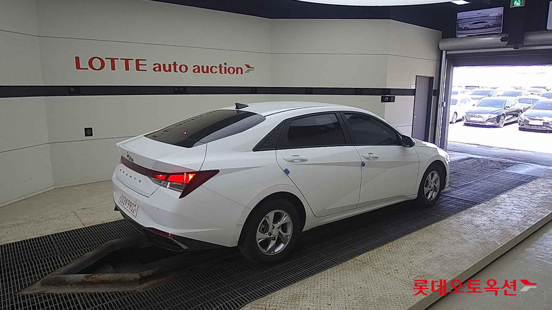 Hyundai Avante id 2668399 из Кореи 19