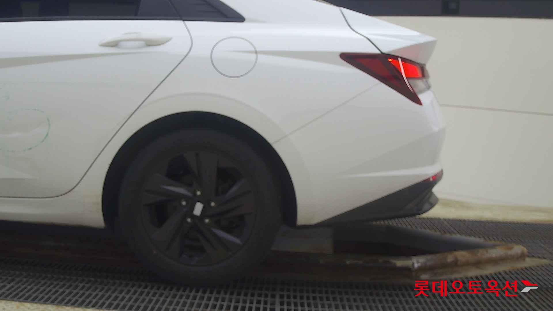 Hyundai Avante Hybrid id 2657939 из Кореи 22