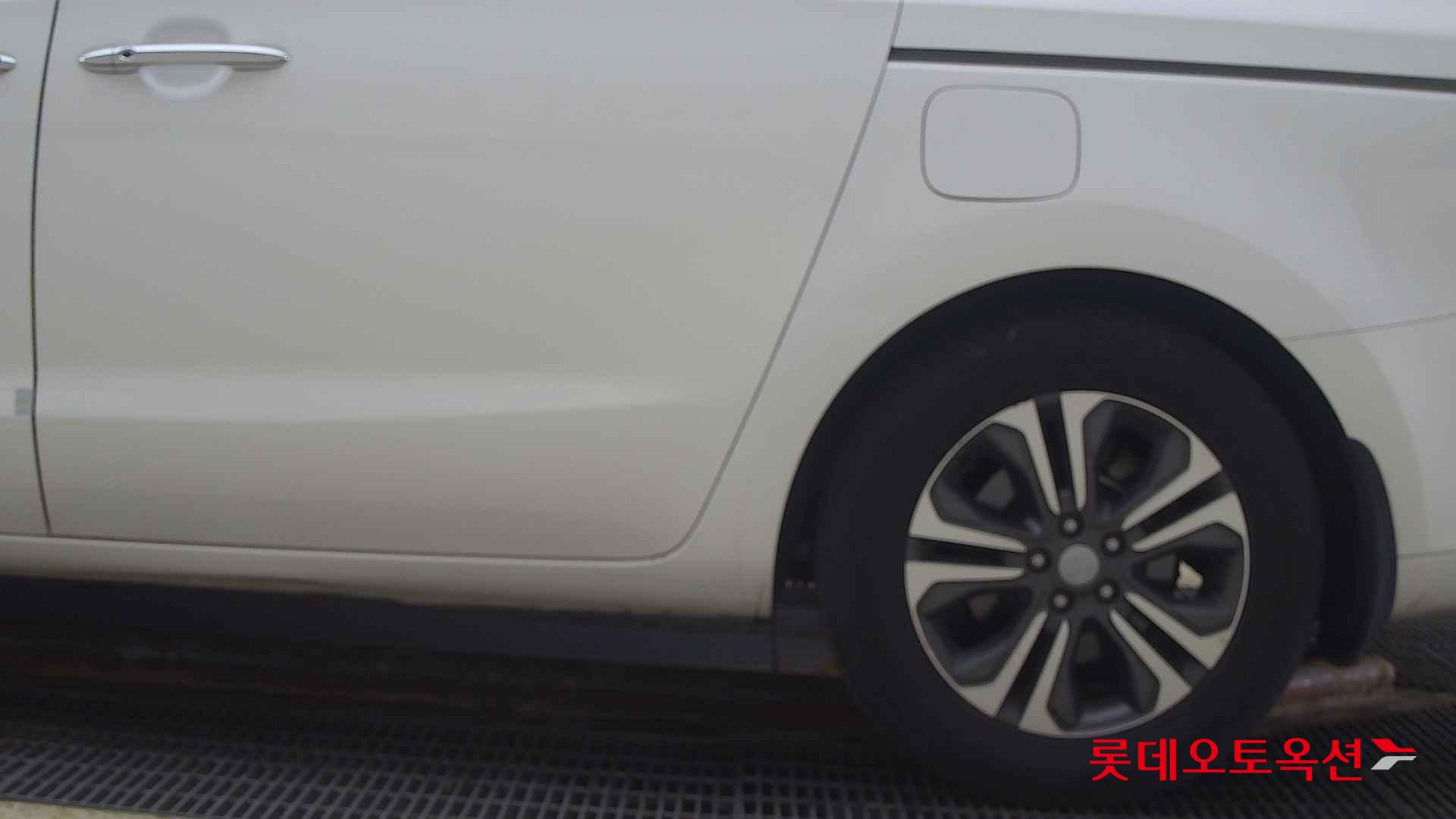 Kia Carnival id 2684547 из Кореи 22