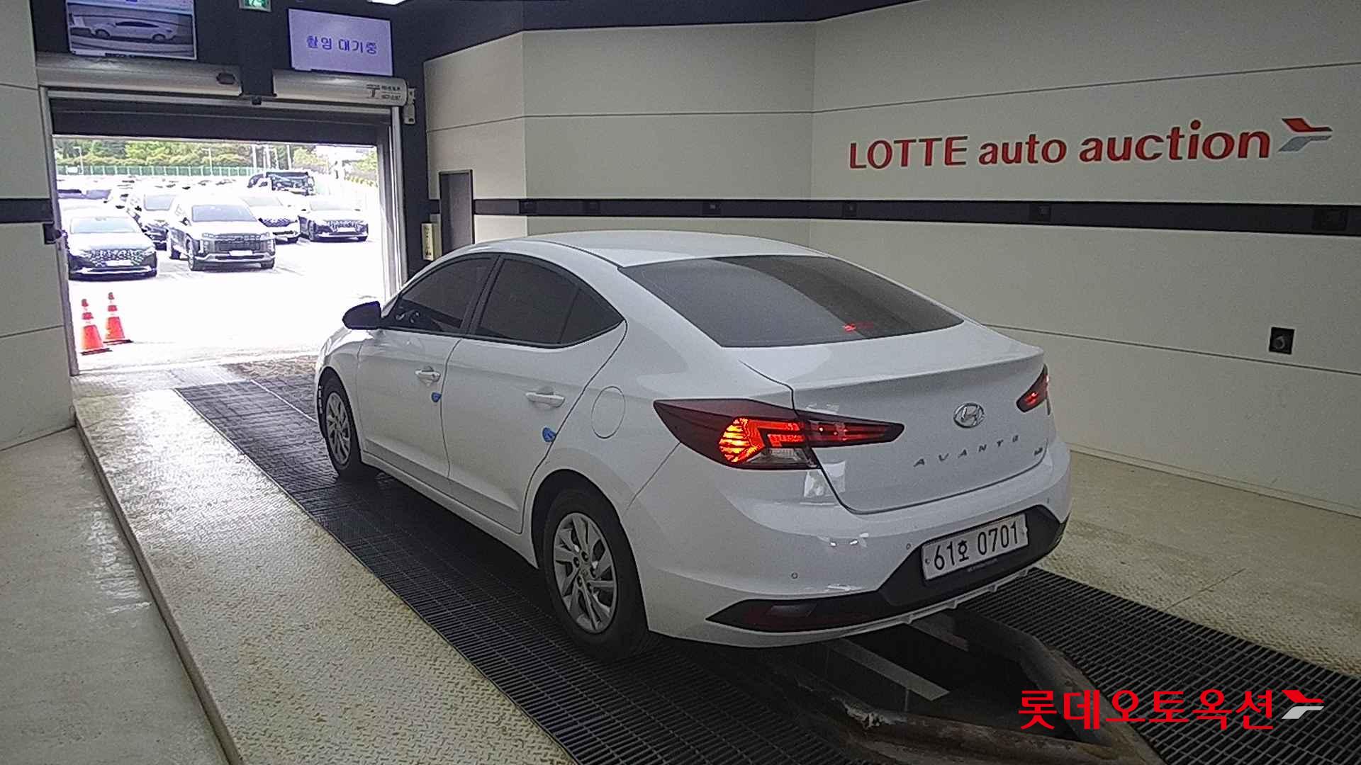 Hyundai Avante id 2704079 из Кореи 6