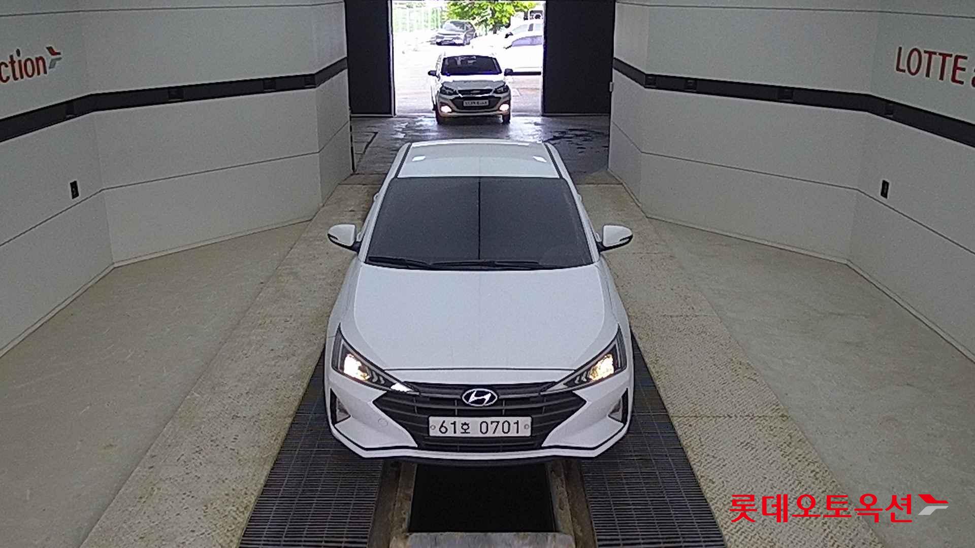 Hyundai Avante id 2704079 из Кореи 8