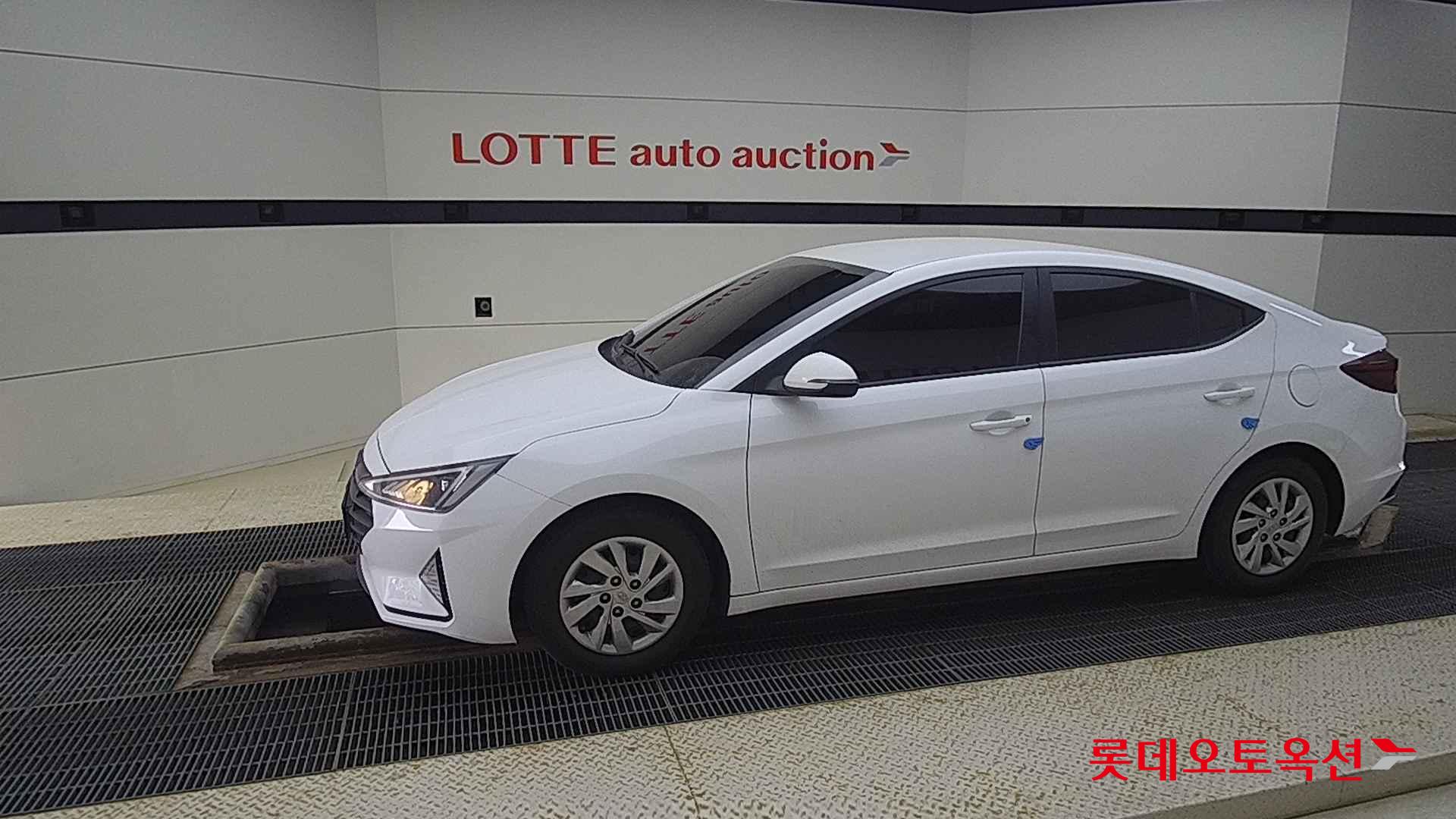 Hyundai Avante id 2704079 из Кореи 12