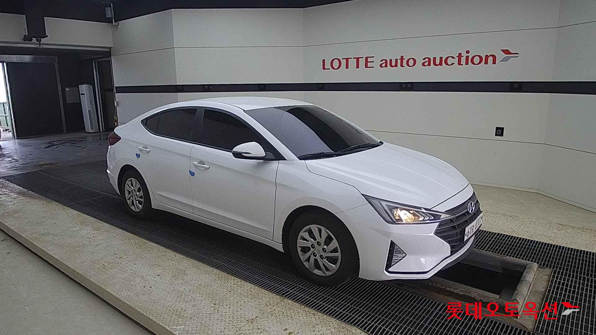 Hyundai Avante id 2704079 из Кореи 16