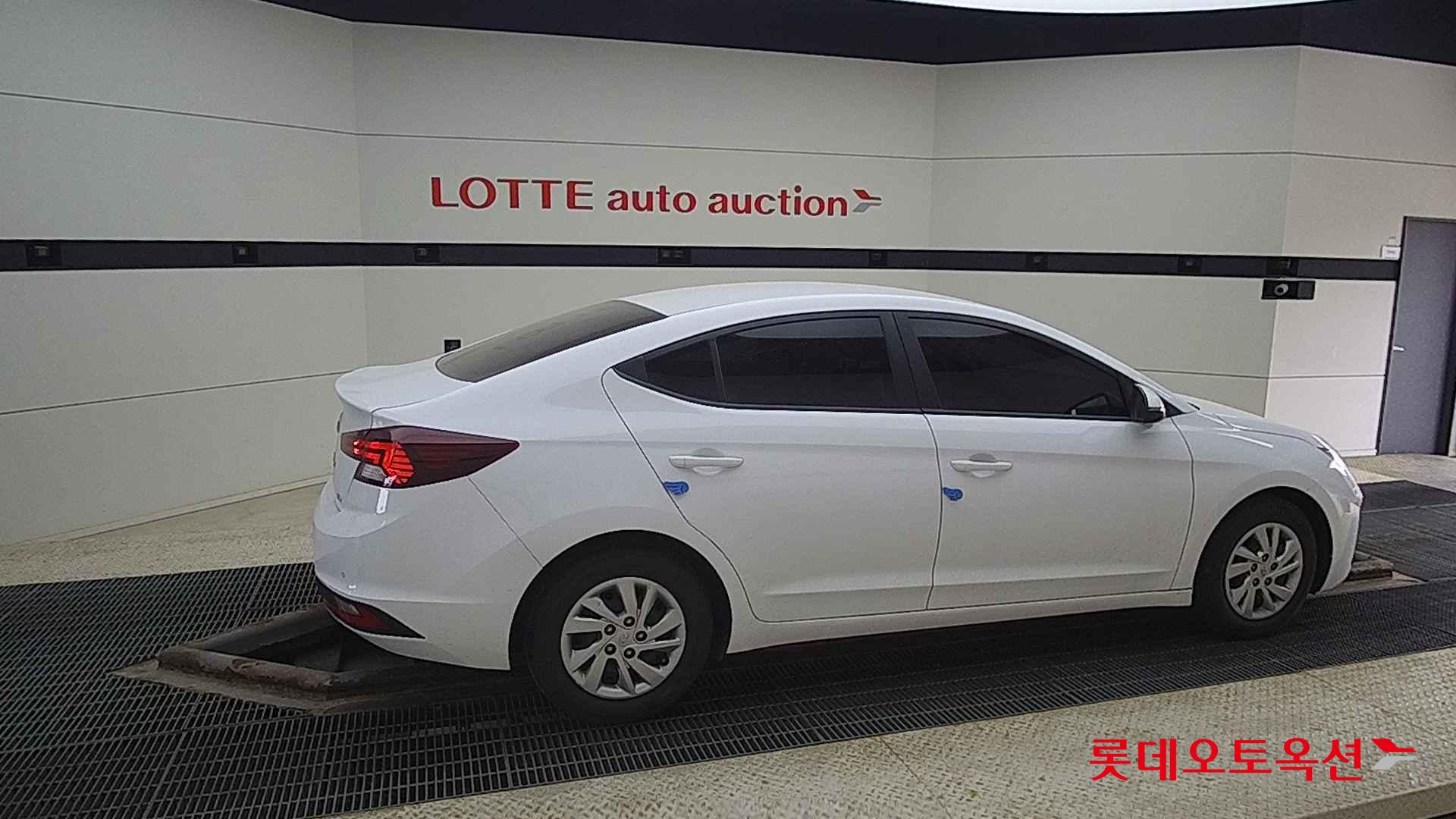 Hyundai Avante id 2704079 из Кореи 18