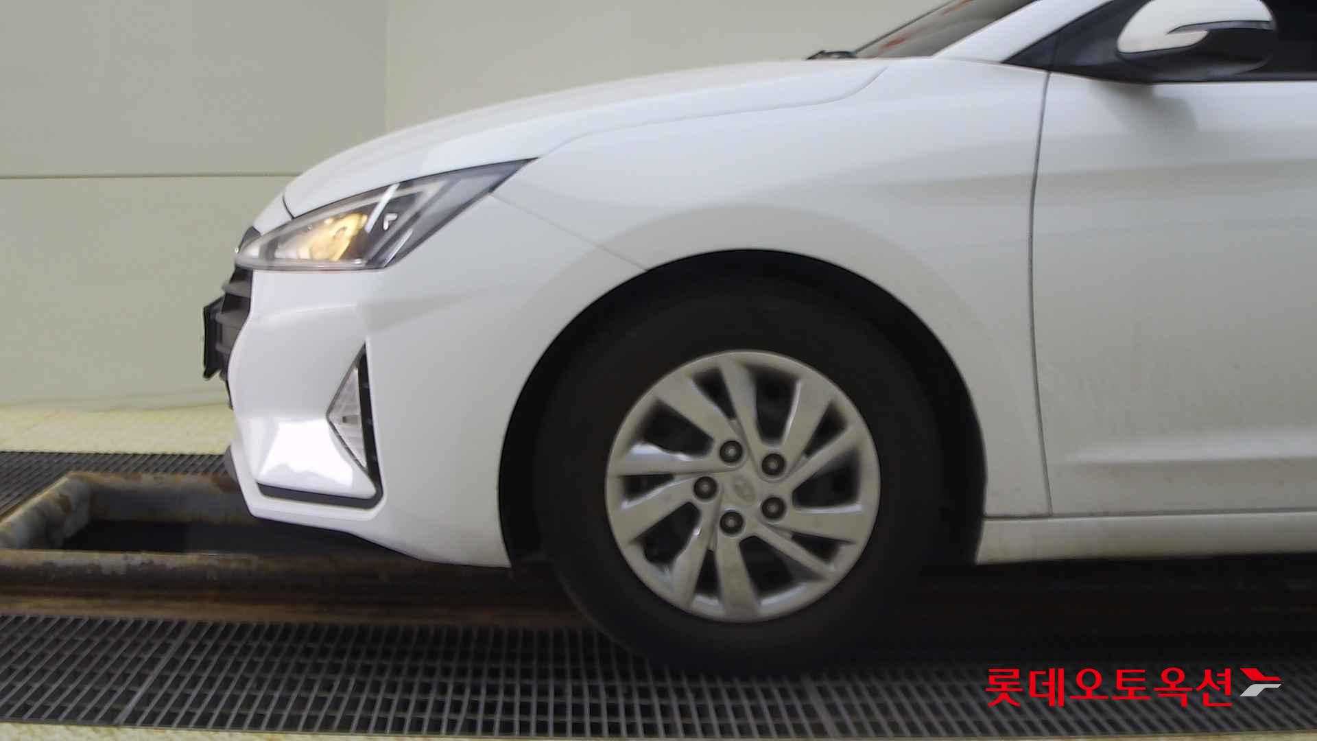 Hyundai Avante id 2704079 из Кореи 21