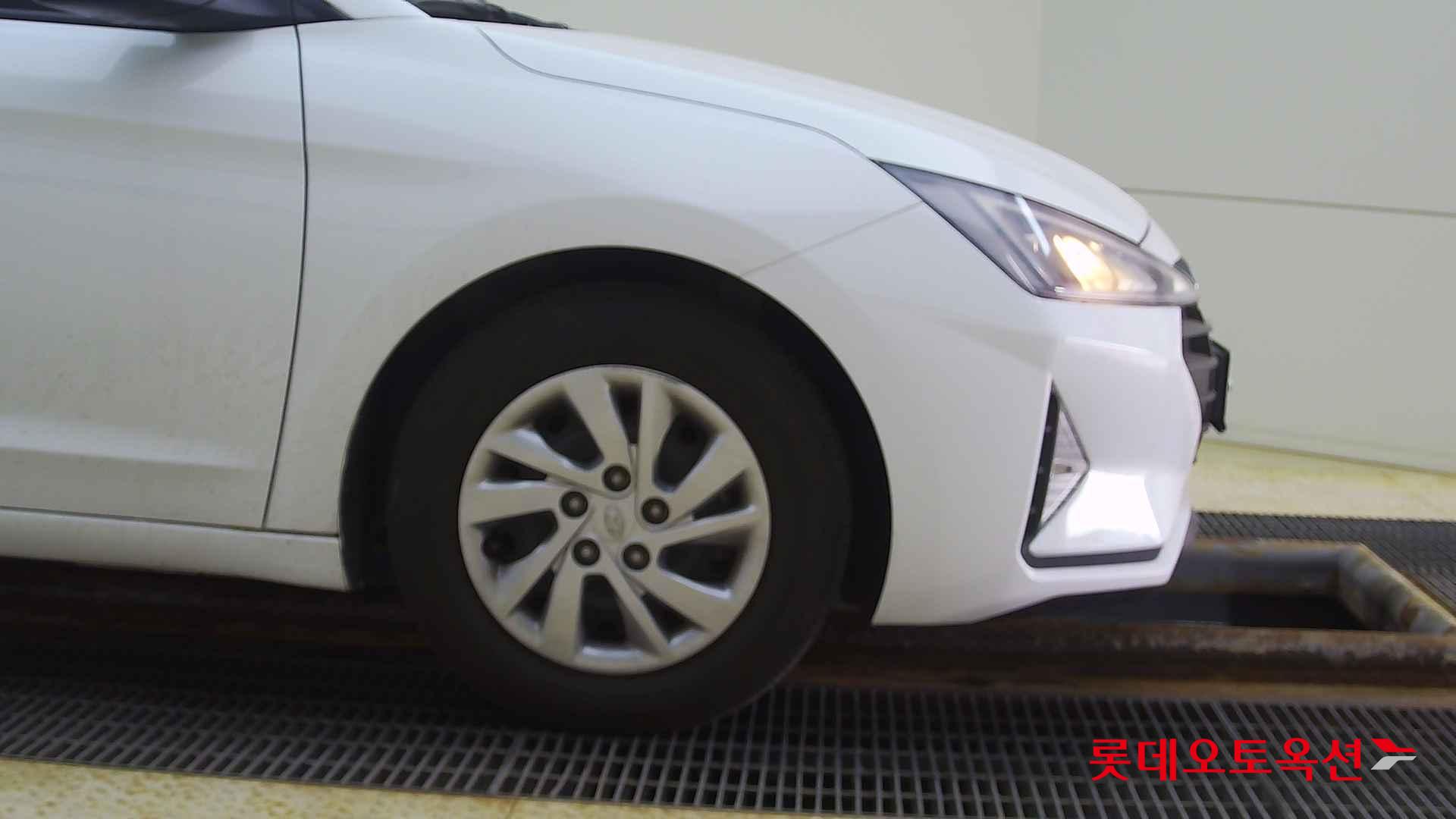 Hyundai Avante id 2704079 из Кореи 23