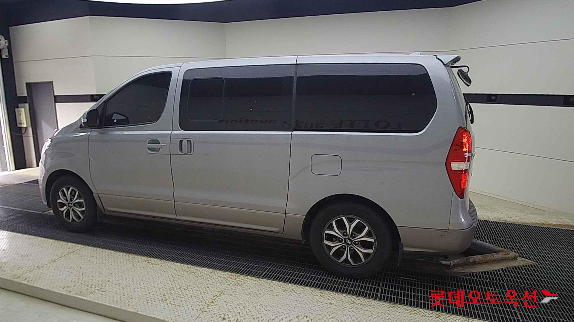 Hyundai Grand Starex id 2708640 из Кореи 11