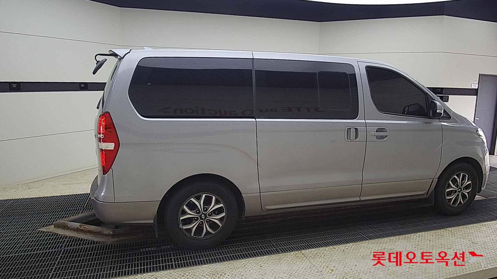 Hyundai Grand Starex id 2708640 из Кореи 18