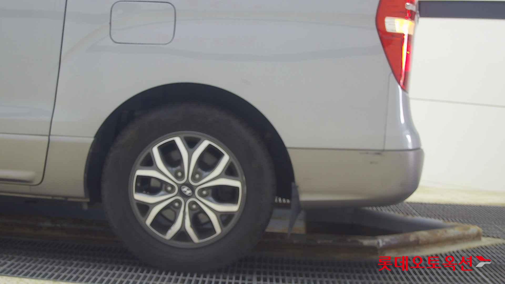 Hyundai Grand Starex id 2708640 из Кореи 22