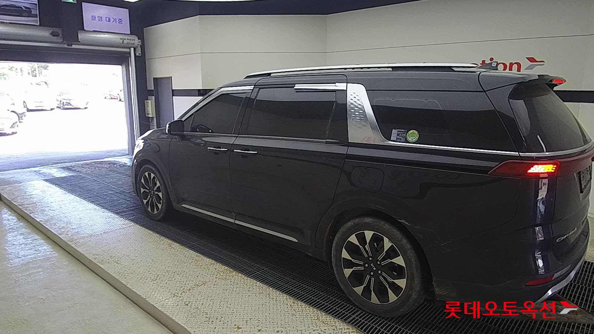 Kia Carnival id 2698293 из Кореи 10