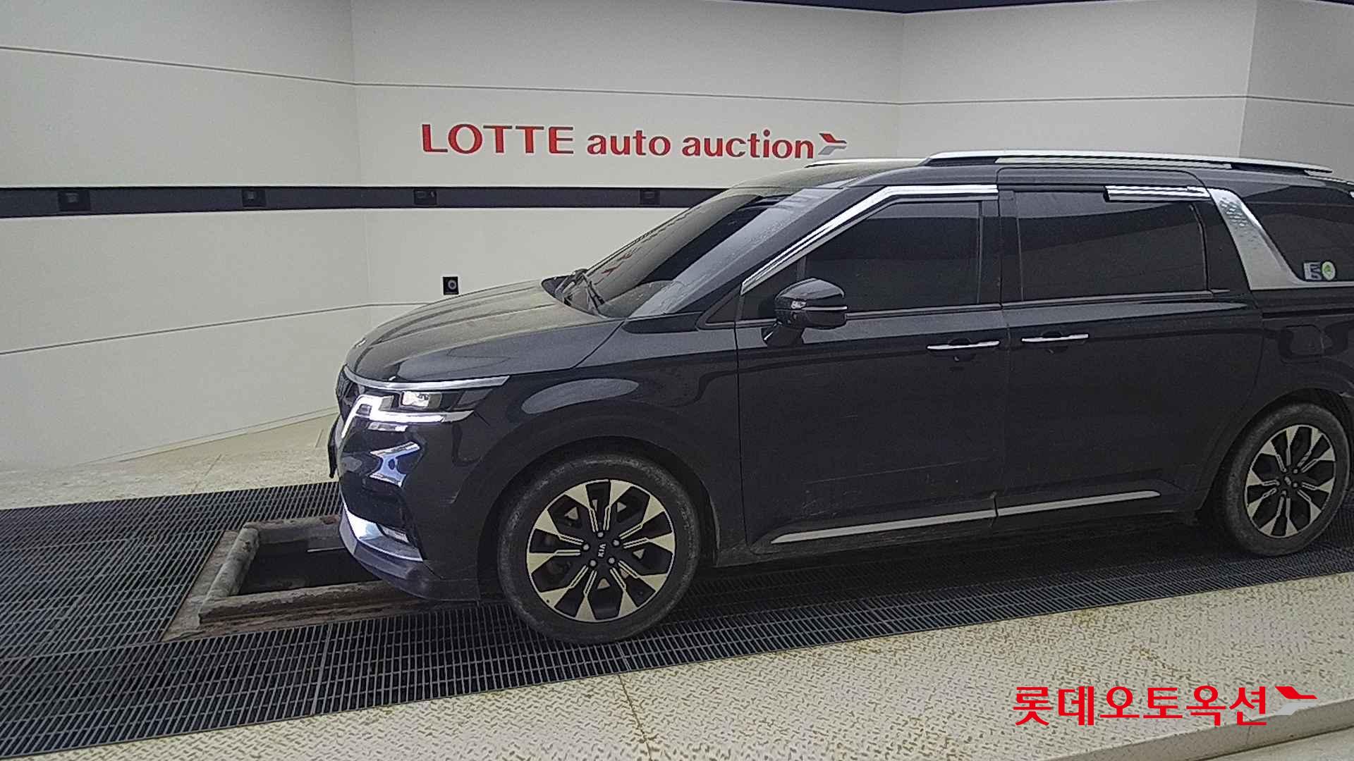 Kia Carnival id 2698293 из Кореи 12