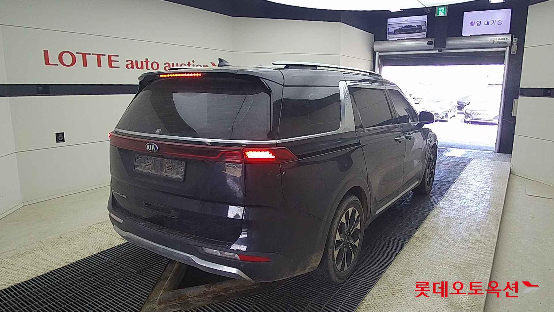 Kia Carnival id 2698293 из Кореи 20