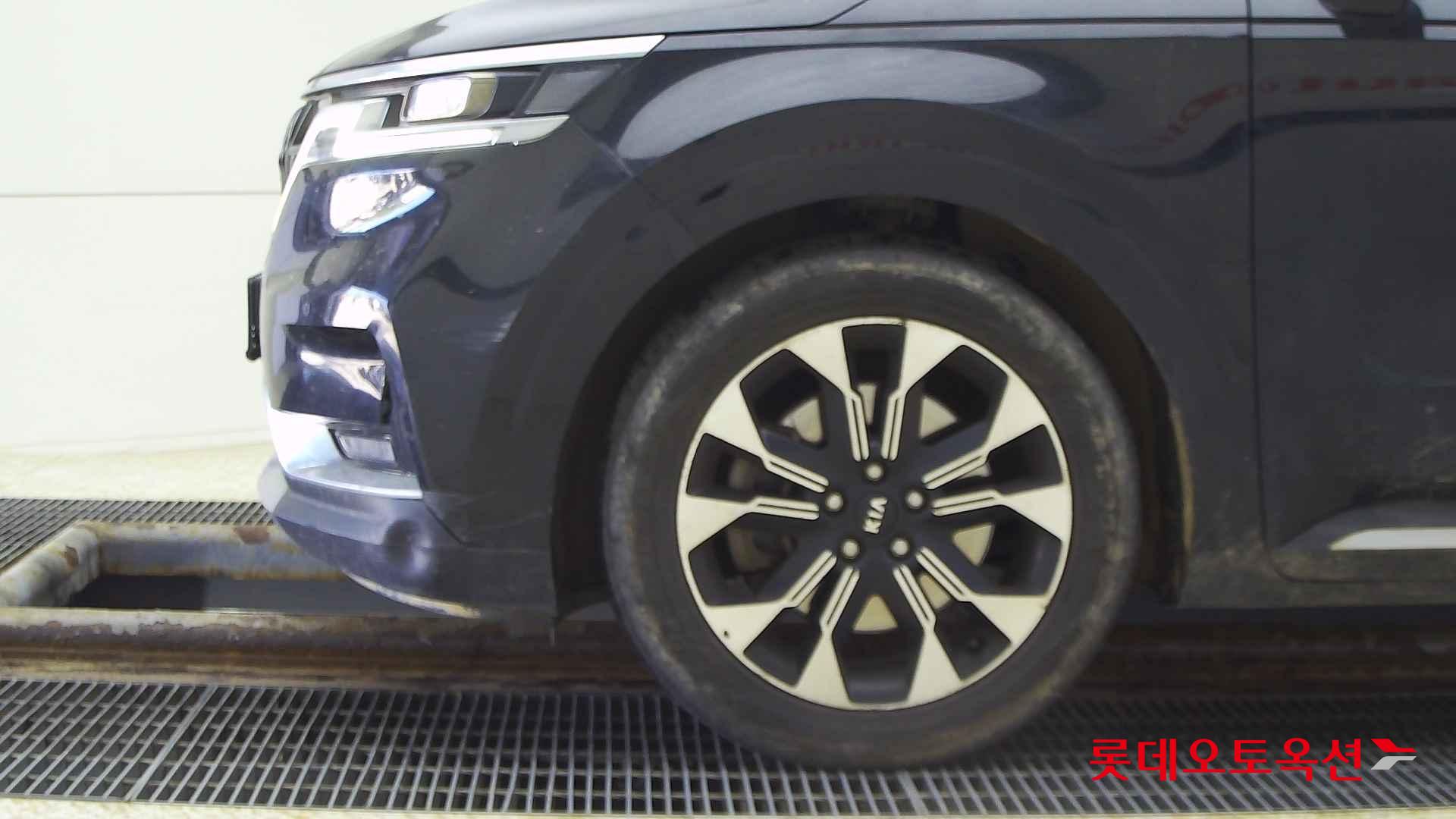 Kia Carnival id 2698293 из Кореи 21