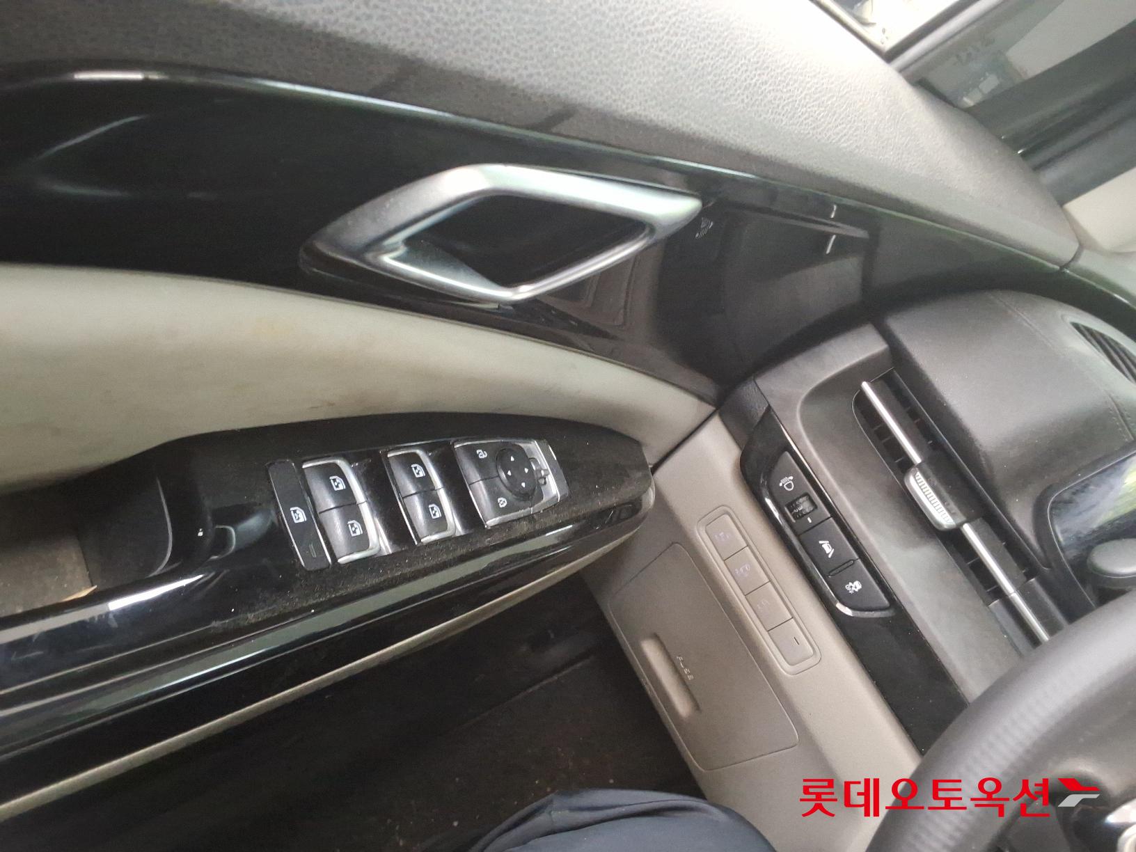 Kia Carnival id 2698293 из Кореи 28