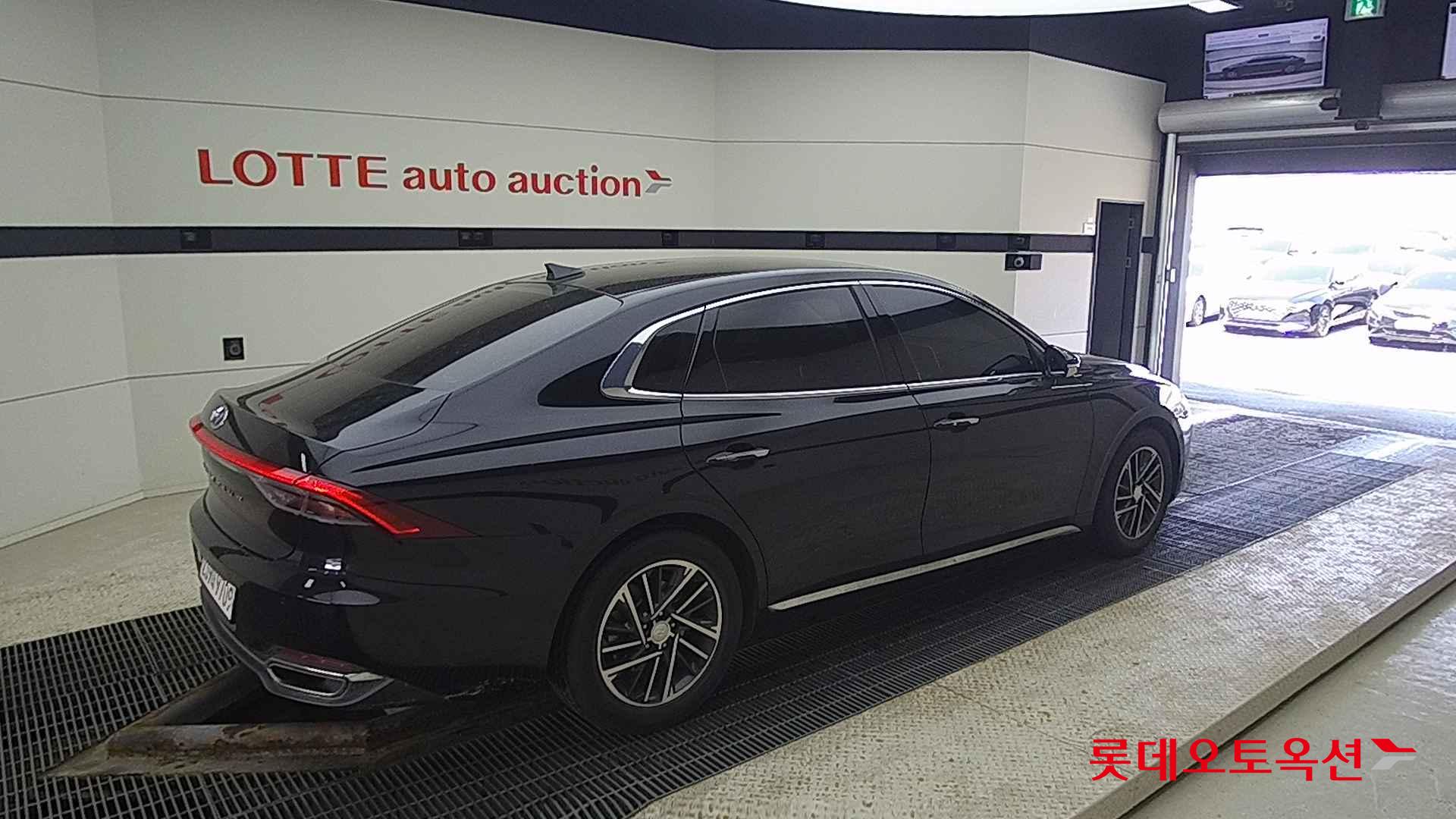 Hyundai Grandeur id 2668379 из Кореи 19