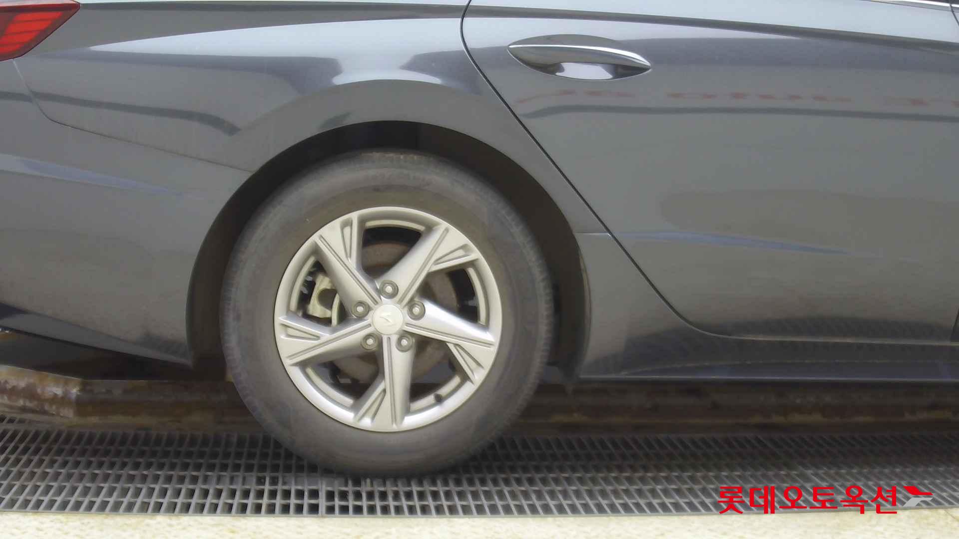 Hyundai Sonata id 2684449 из Кореи 24