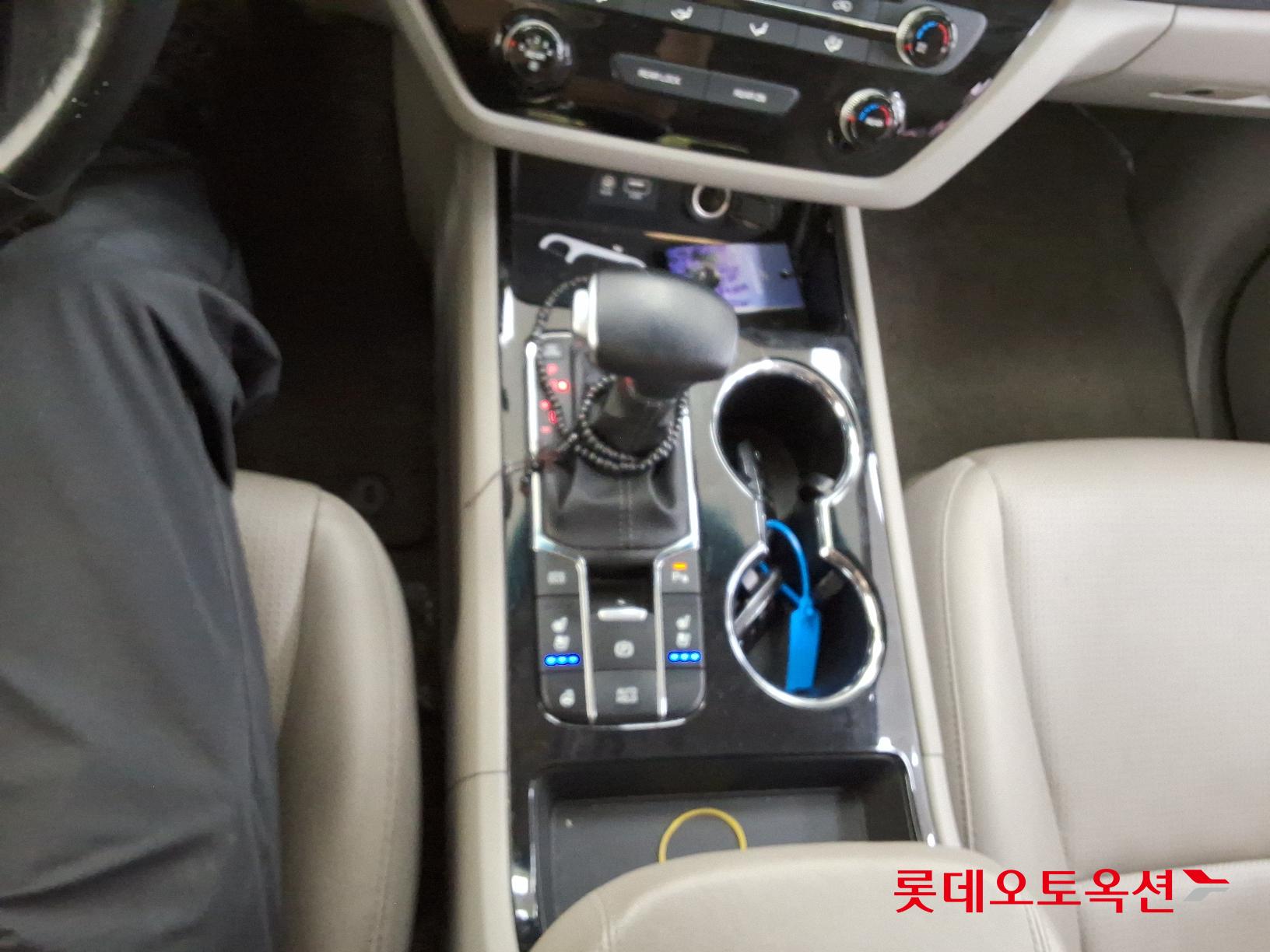 Kia Carnival id 2684536 из Кореи 31